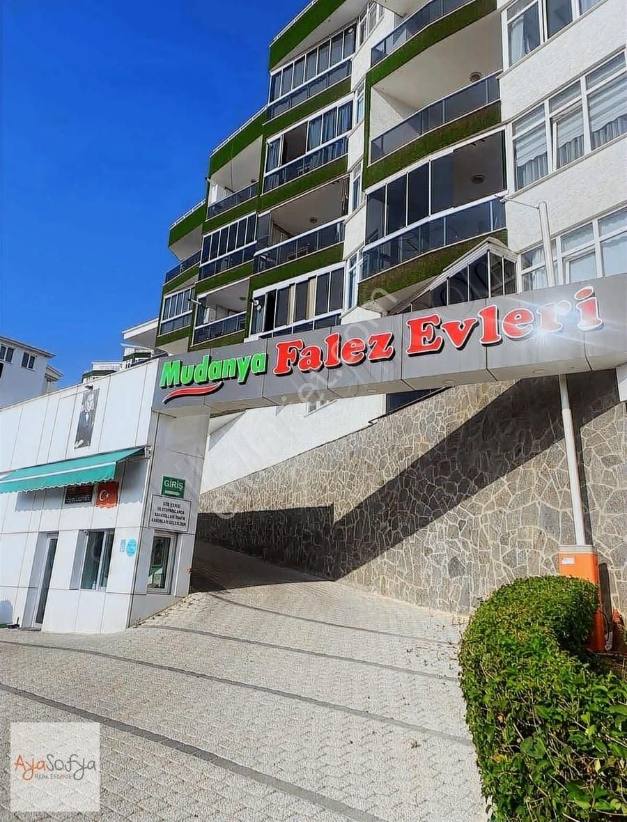 Mudanya Yeni Kiralık Daire Falez 1 Sitesi Deniz Manzaralı Havuzlu Site İçi Kiralık Daire