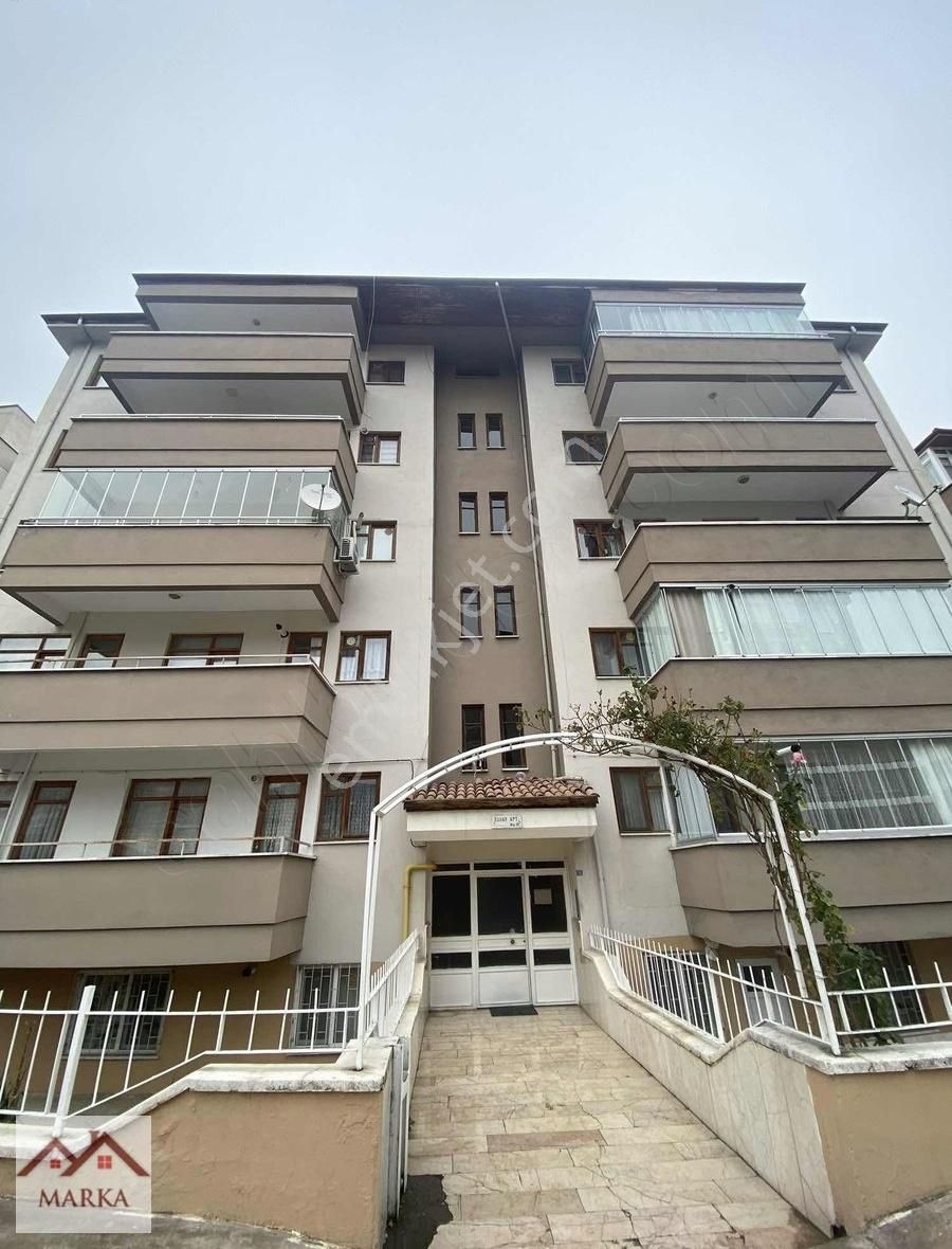 Amasya Merkez Bahçeleriçi Satılık Daire Marka Emlak'tan Bahçeleriçinde 130m2,3+1 Satılık Arakat Daire