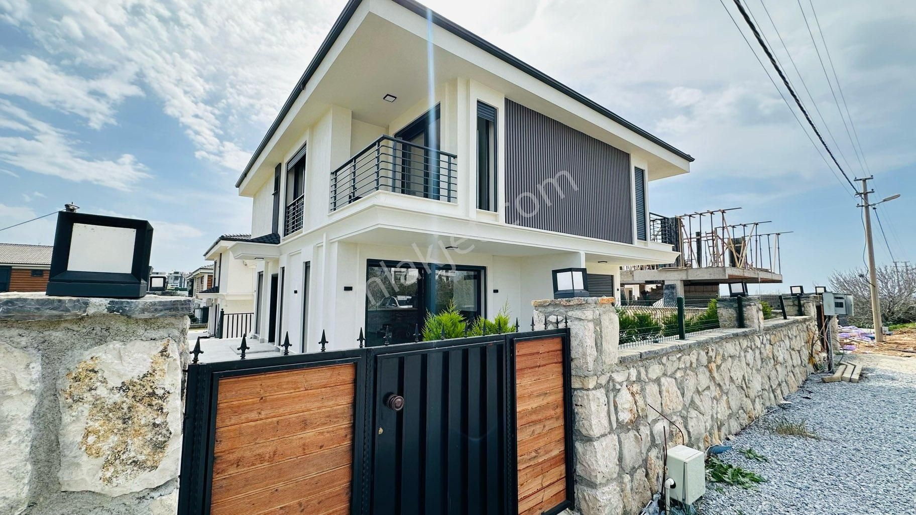 Didim Hisar Satılık Villa Didimde Havuzlu Site İçinde Satılık Villa