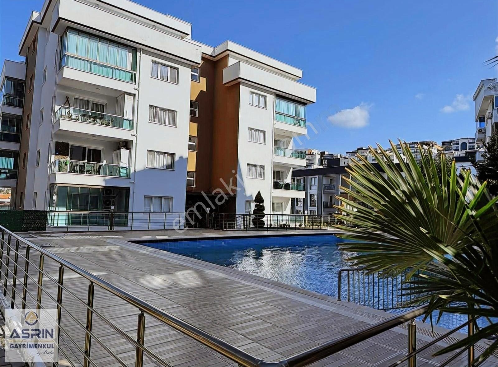 Kuşadası Değirmendere Satılık Residence Kuşadası Değirmendere Mevkinde 3+1 Daire