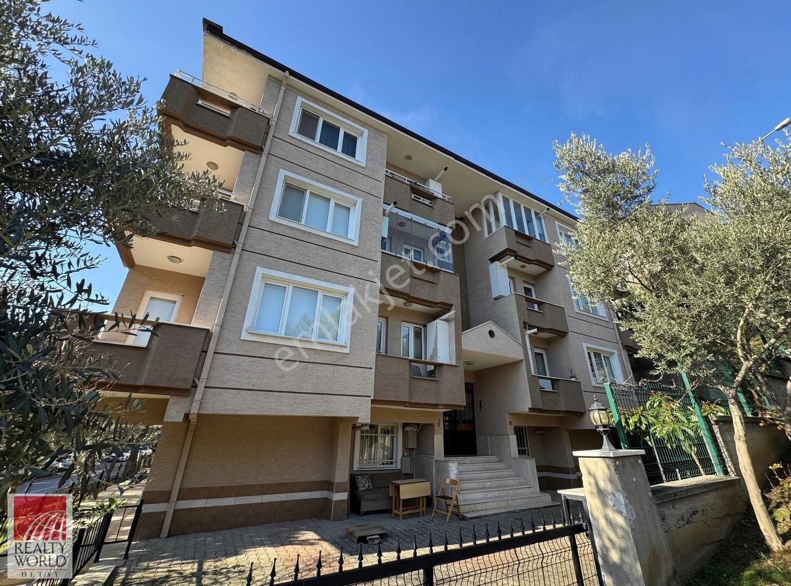 Nilüfer Çamlıca Satılık Daire Çamlıca Platin 3 Sitesi'nde Satılık 3+1 Arakat Daire