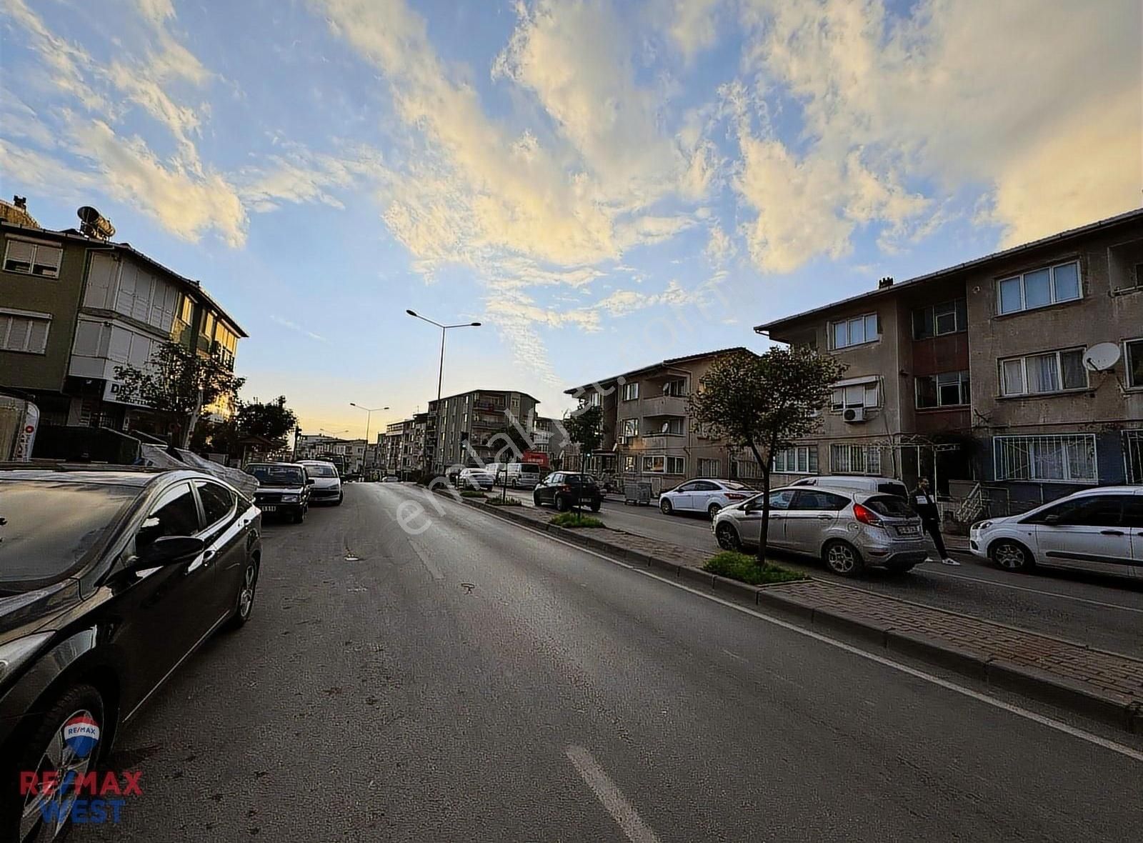 Bayraklı Osmangazi Devren Dükkan & Mağaza Bayraklı Cadde Üzeri Yüksek Cirolu Devren Kiralık Tekel Market