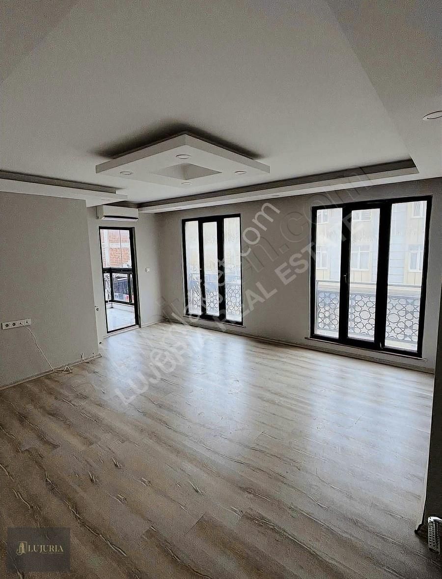 Sultangazi Cebeci Satılık Daire Meydan Life Satılık 3+1 1.kat 125m2 Otoparklı Daire