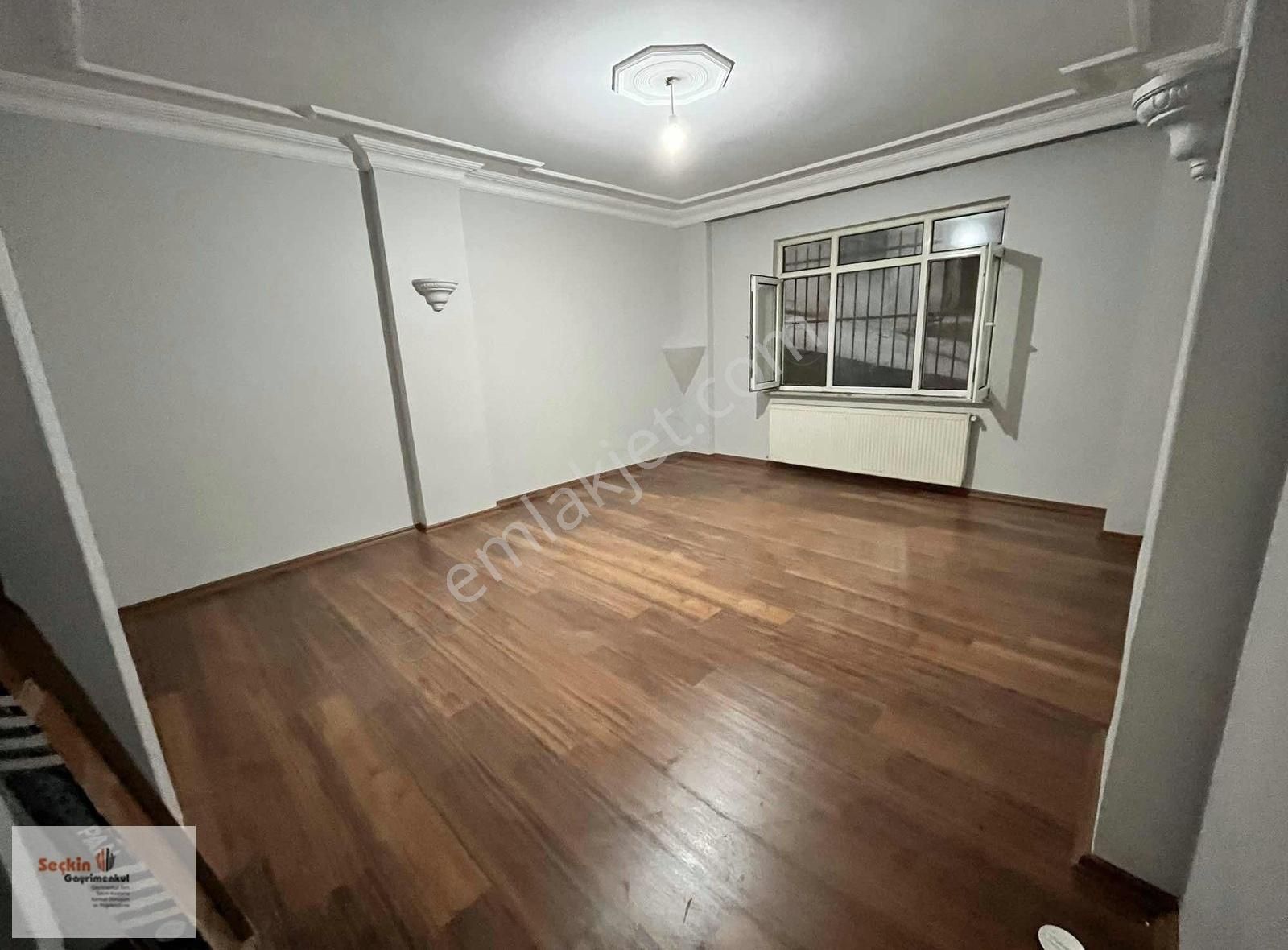 Maltepe Zümrütevlerde Satılık 2+1 Giriş Kat Daire - Görsel 4