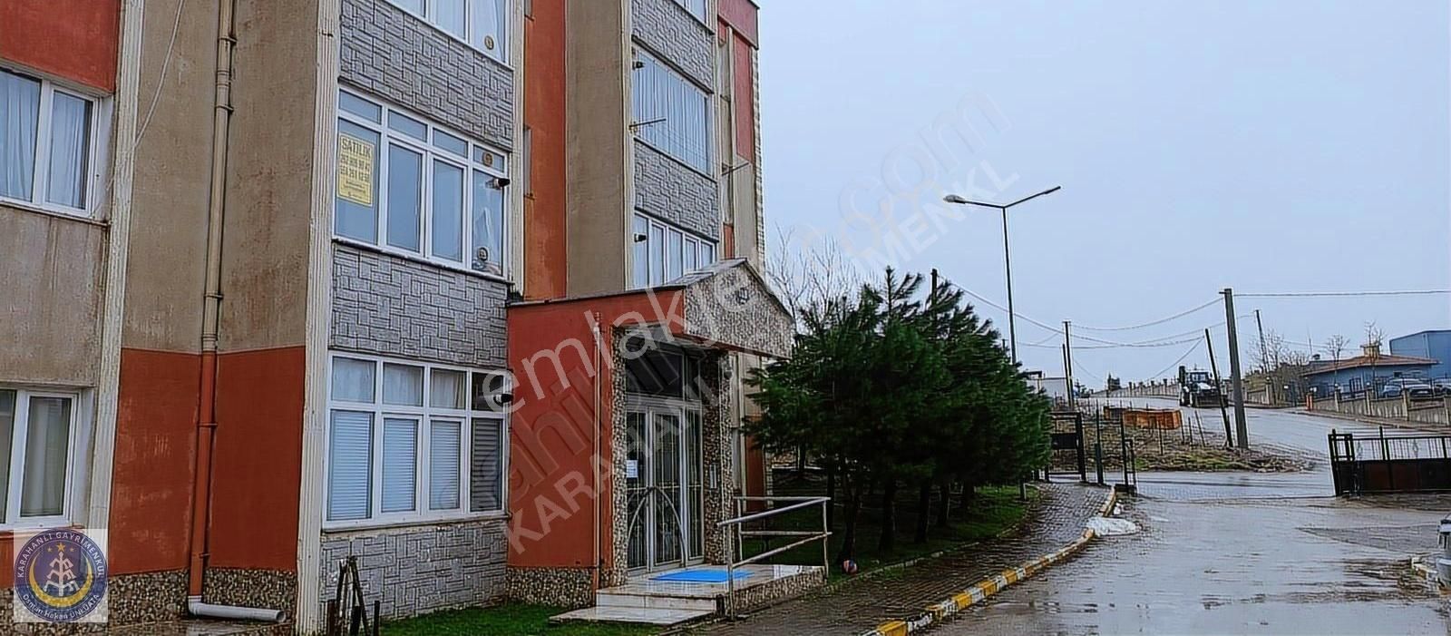 Körfez İlimtepe Satılık Daire Karahanlı'dan Barışkent Sitesi Arakat Daire