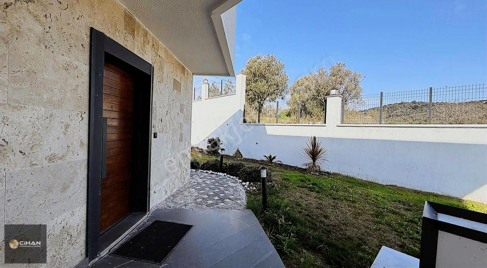 Kuşadası Merkeze 5 Dakika Uzaklıkta Malikane - Görsel 27