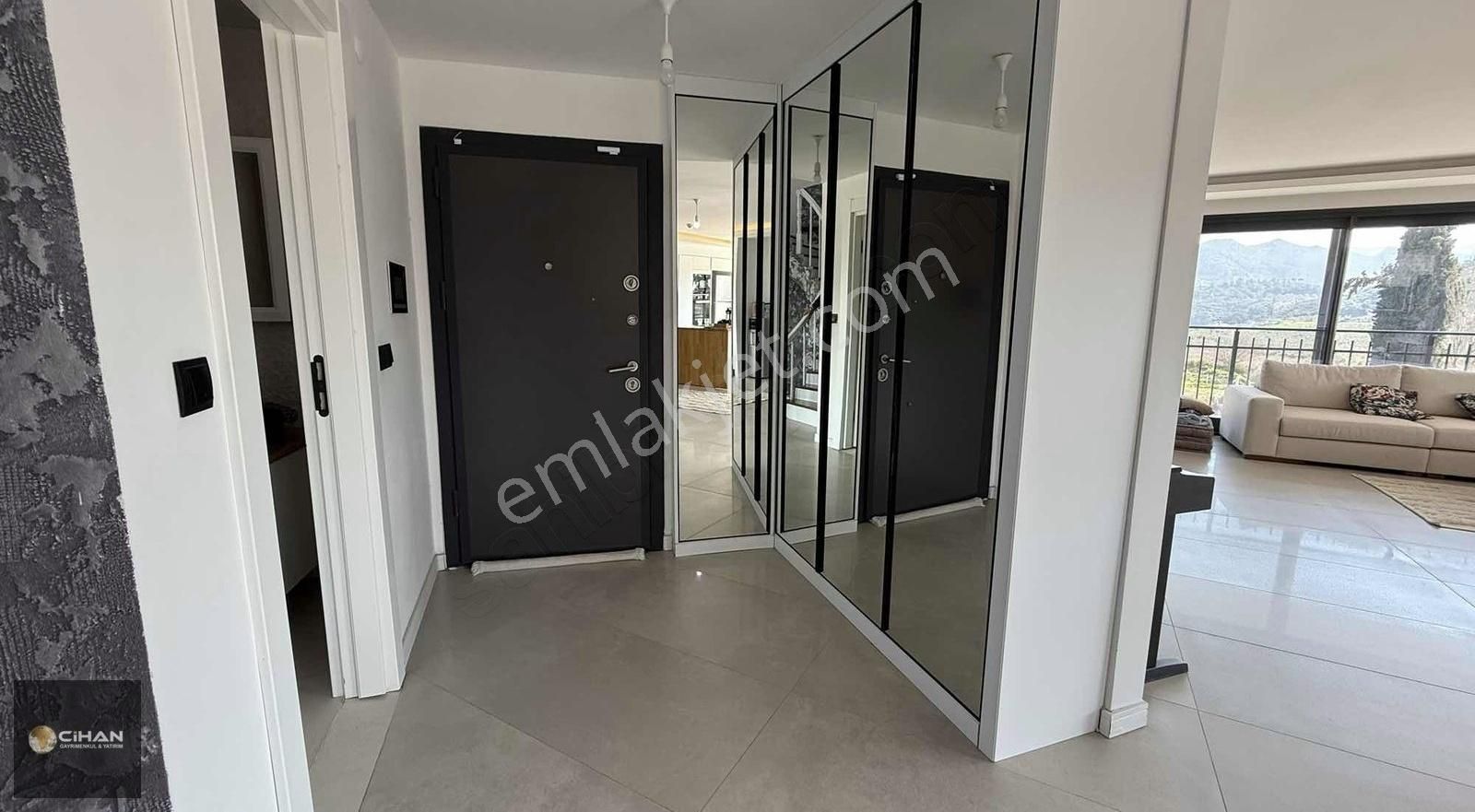 Kuşadası Merkeze 5 Dakika Uzaklıkta Malikane - Görsel 23