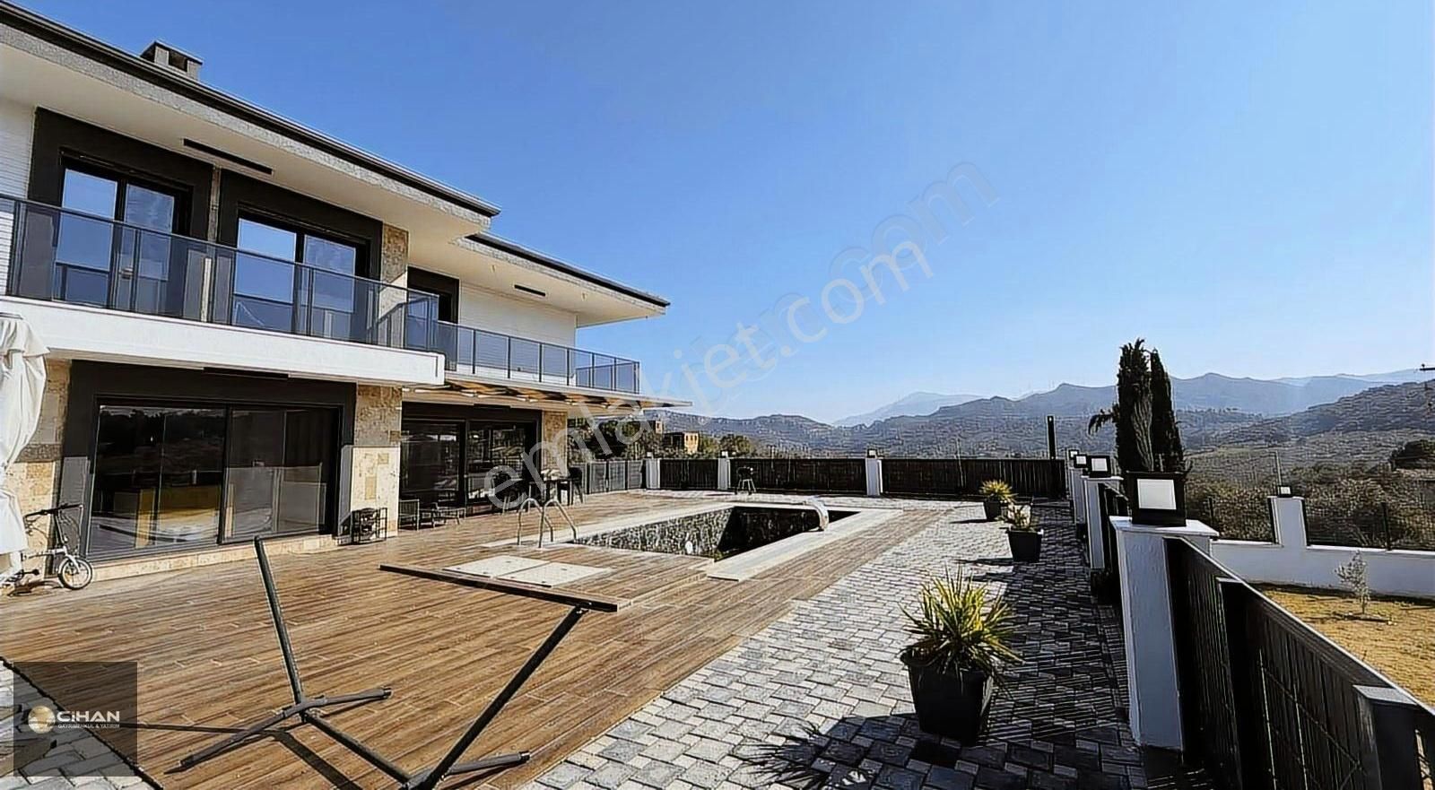 Kuşadası Merkeze 5 Dakika Uzaklıkta Malikane - Görsel 3