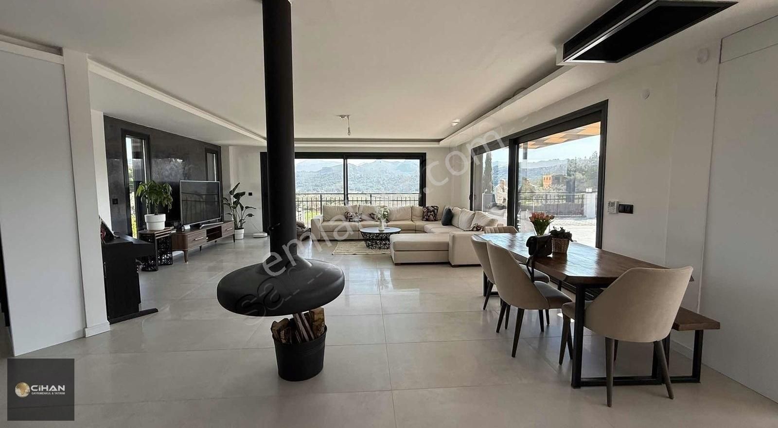 Kuşadası Merkeze 5 Dakika Uzaklıkta Malikane - Görsel 12