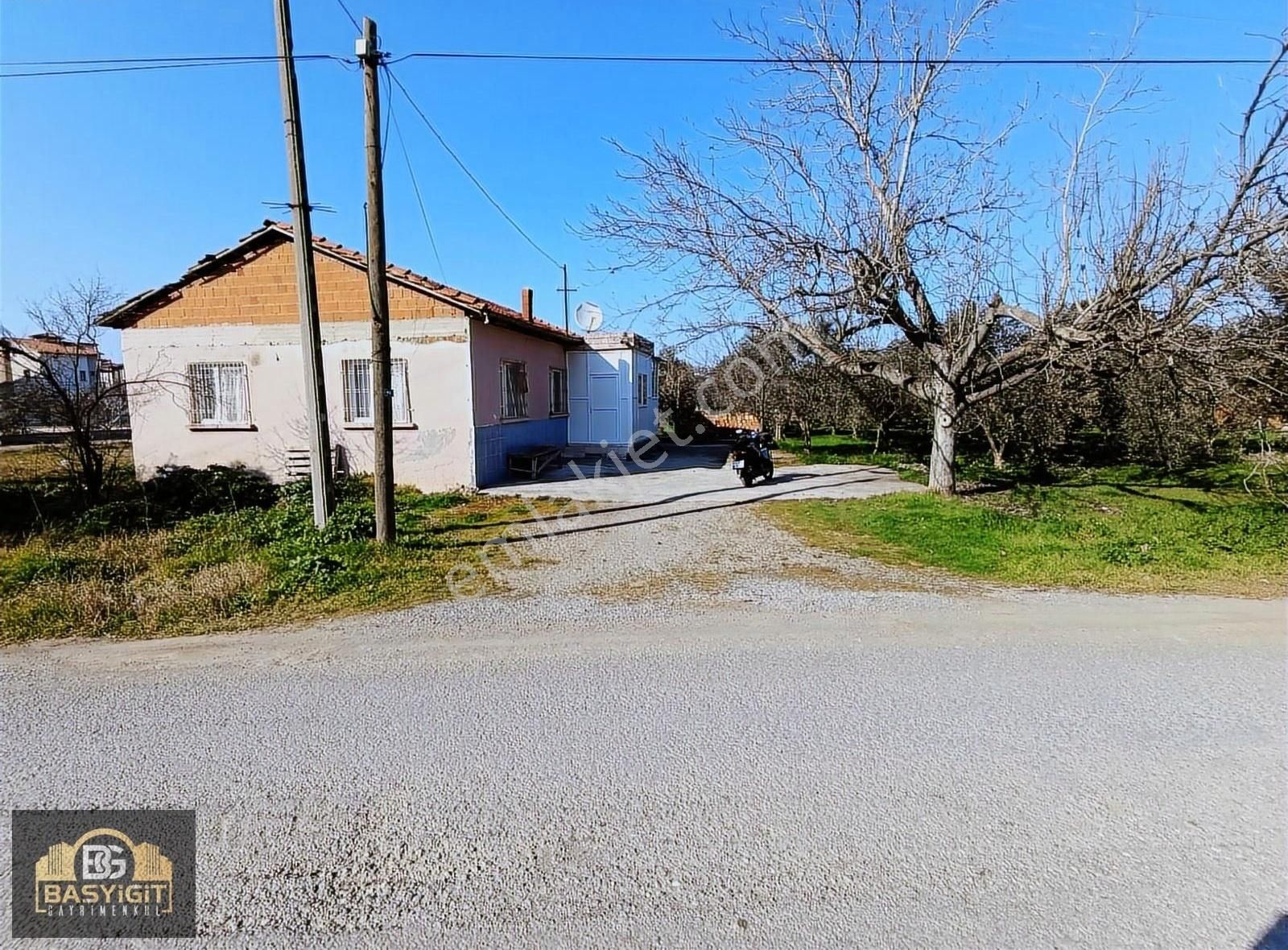 Akhisar Ulu Camii Satılık Villa İmarlı Ulucami Mh.dr.sitesi Yakını,1320 M2.satılık Villa Arsası