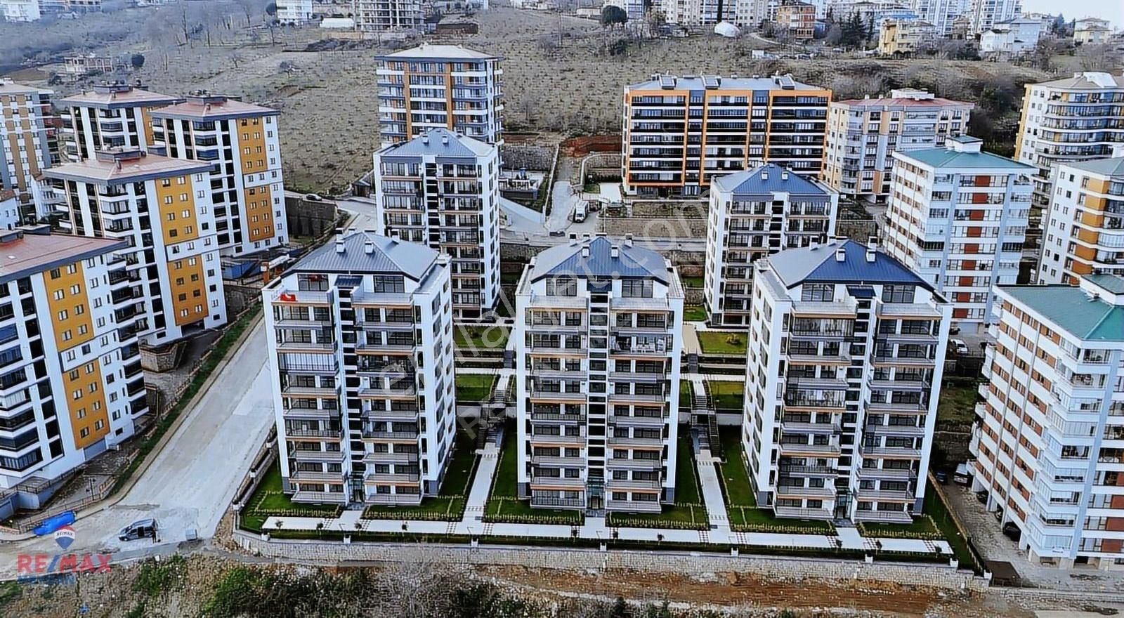 Ortahisar Yalıncak Kiralık Daire Serander Park Teras Projesınde 4+1 Kıralık Daıre