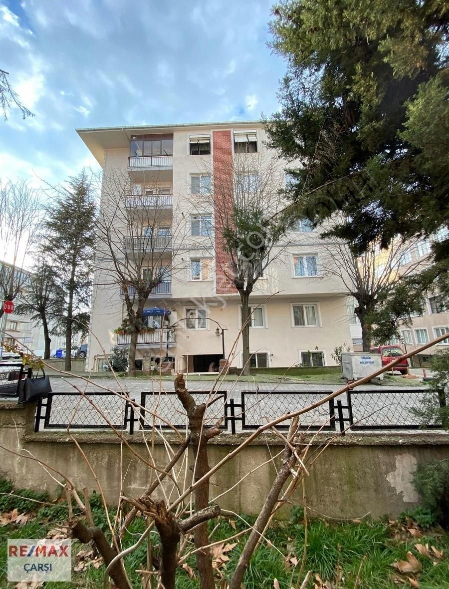 Gölcük Yüzbaşılar Satılık Daire Remax Çarşıdan Değirmenderede Deniz Manzaralı 3+1 Satılık Daire