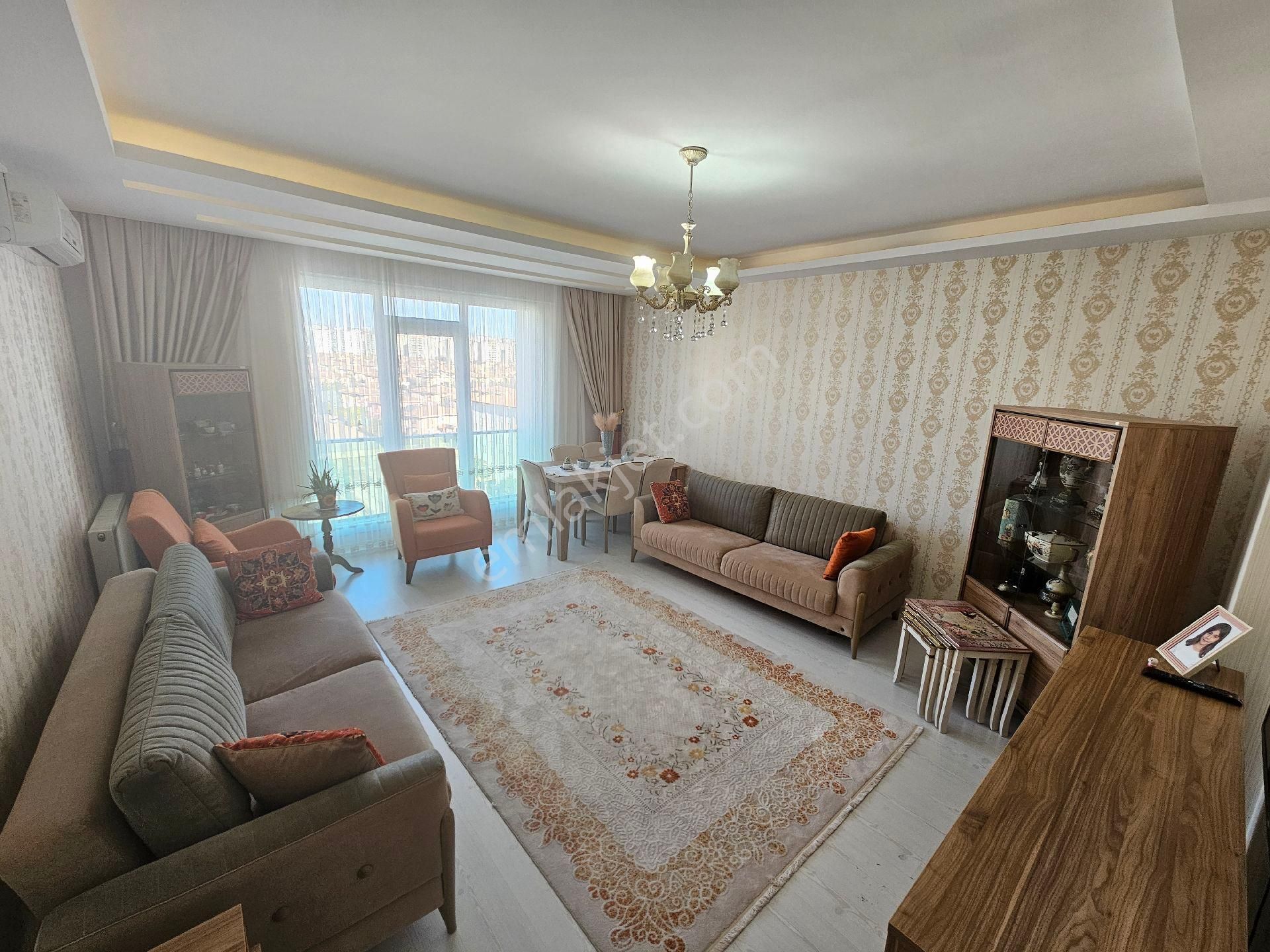 Bağlar Bağcılar Kiralık Daire Bağcılar Mahallesi Gökkuşağı Villaları Karşısında Full Bakımlı Muhteşem Daire