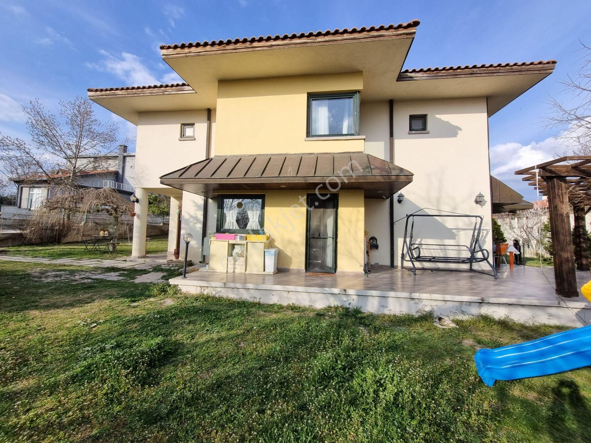 Sincan Malıköy Satılık Villa *** Ihlamurkent'te Yapılı Geniş Bahçeli Tam Müstakil Villa ***