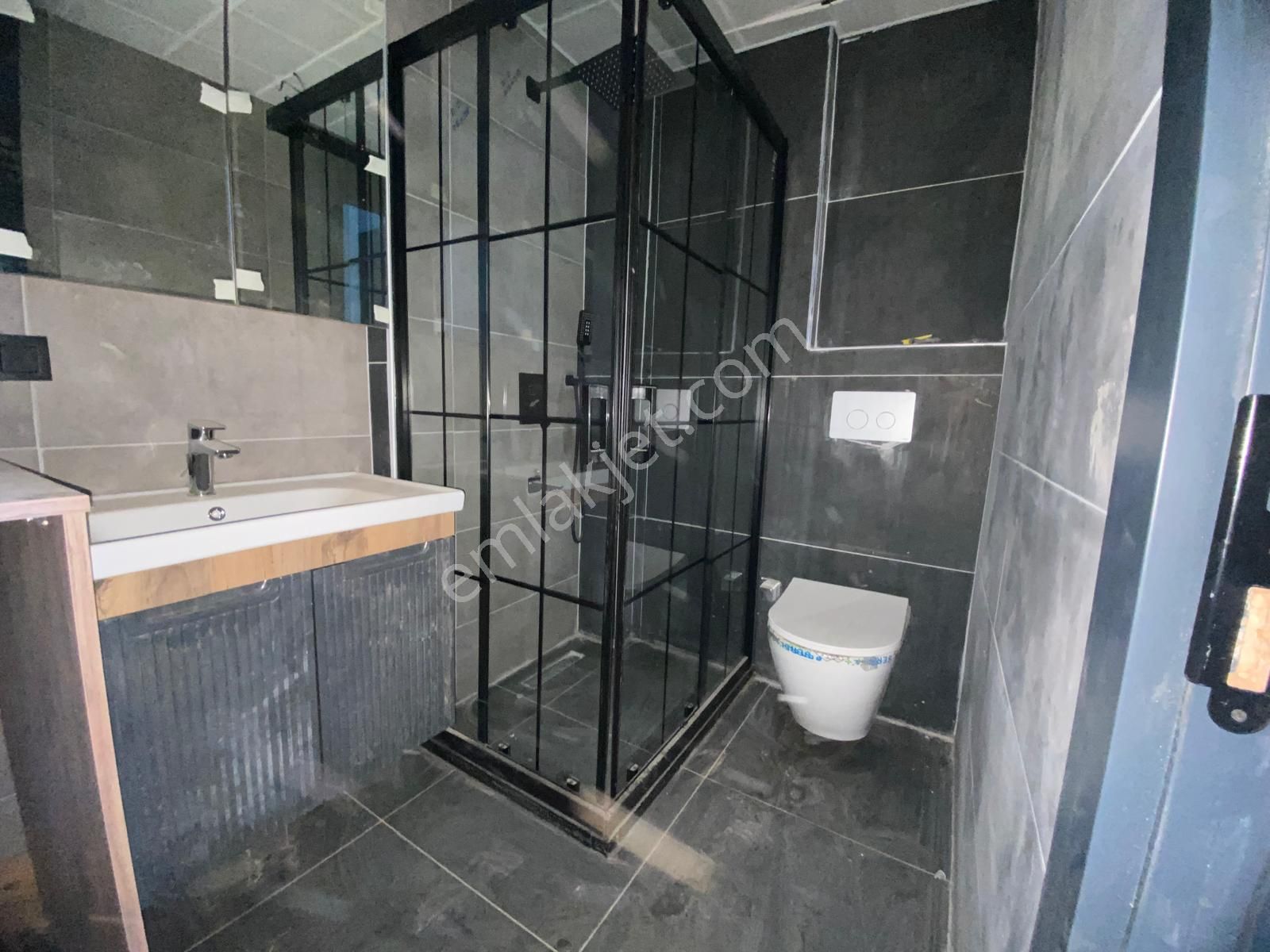 İncek Taşpınar Butik Sitede Lüks Yapılı Kiralık 1+1 Daire - Görsel 28