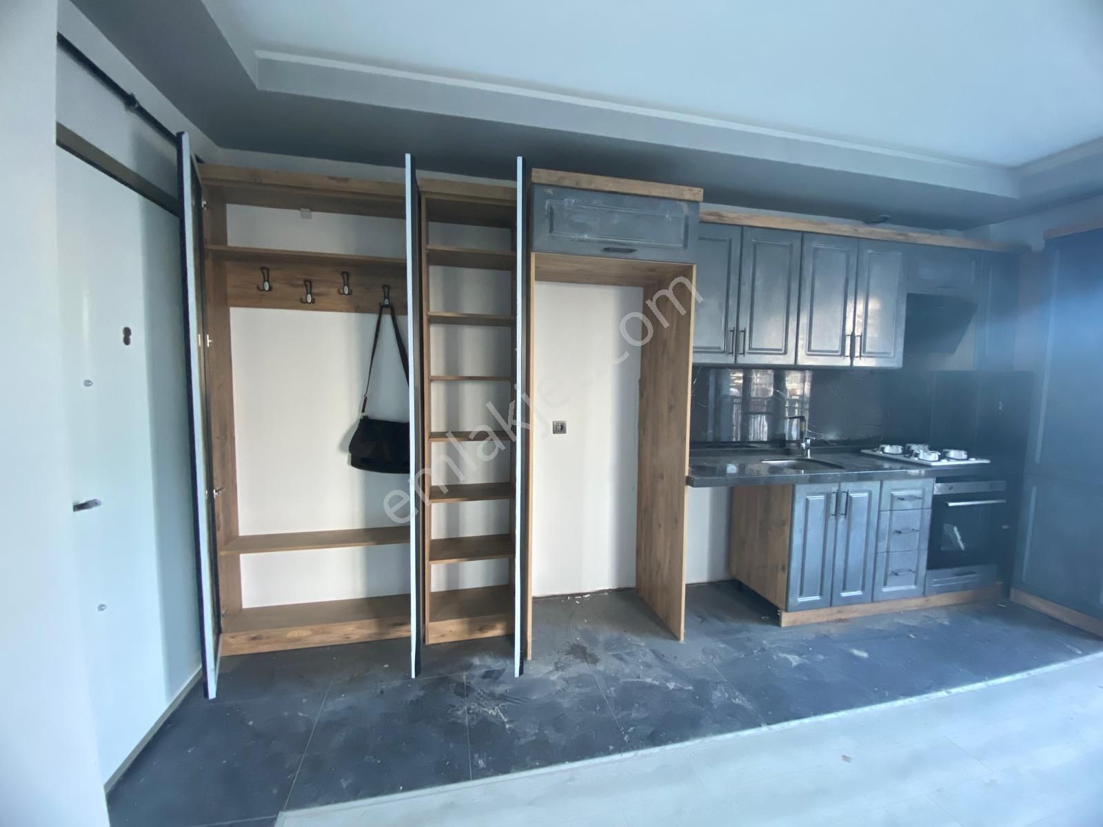 İncek Taşpınar Butik Sitede Lüks Yapılı Kiralık 1+1 Daire - Görsel 32