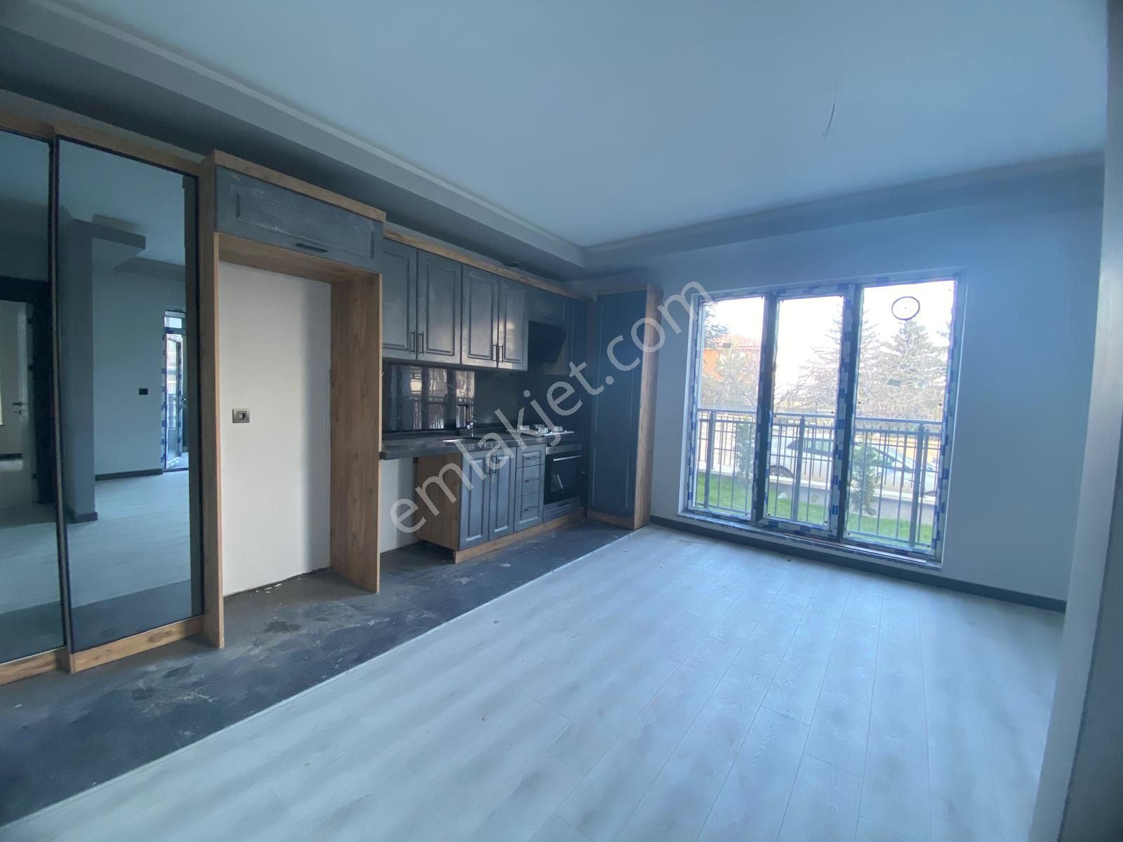 İncek Taşpınar Butik Sitede Lüks Yapılı Kiralık 1+1 Daire - Görsel 33