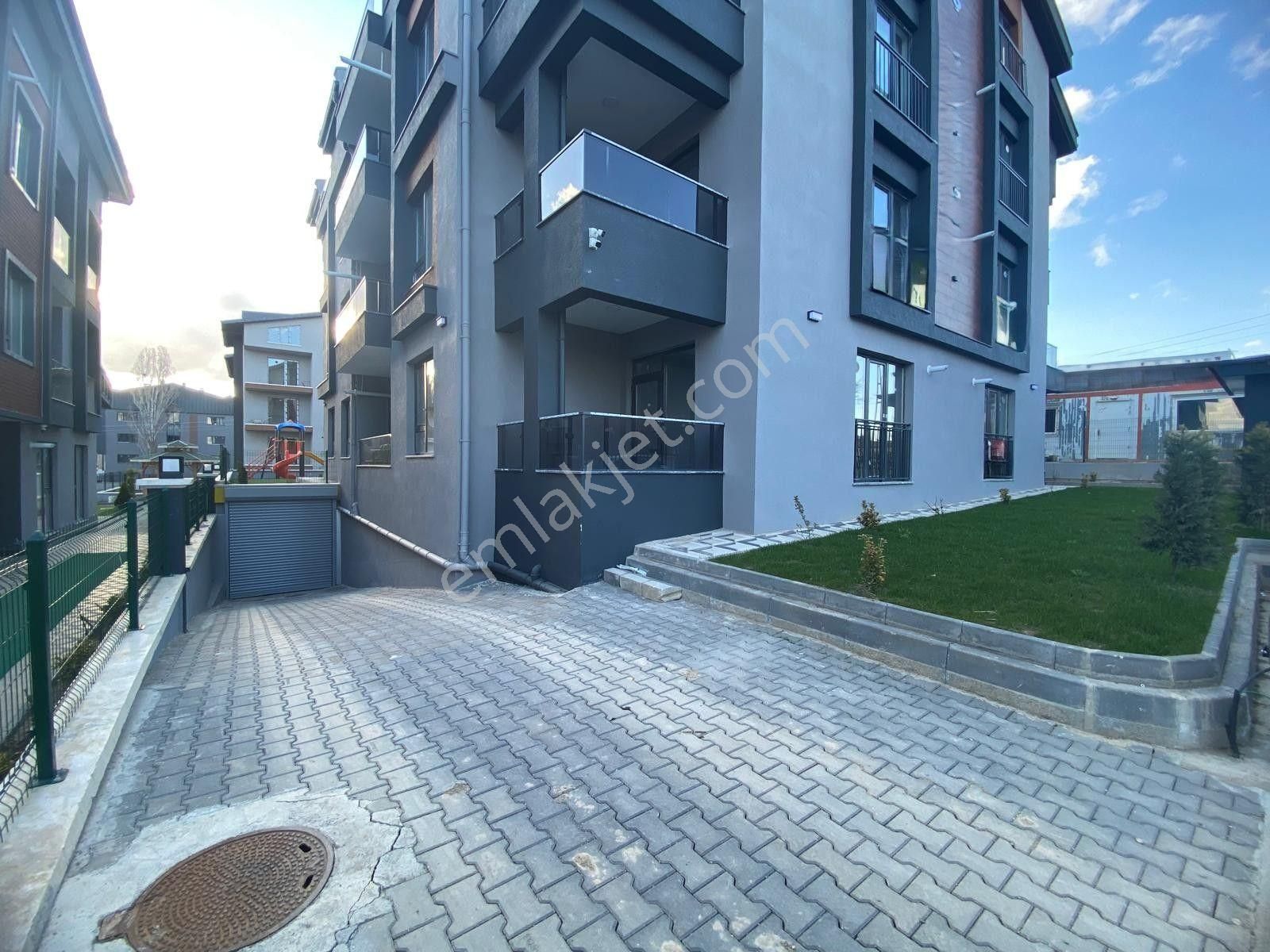 İncek Taşpınar Butik Sitede Lüks Yapılı Kiralık 1+1 Daire - Görsel 27