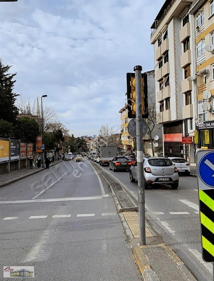 Üsküdar İcadiye Satılık Daire Cumhuriyet Caddesi Üzerinde 2+1 3. Kat Satılık Daire