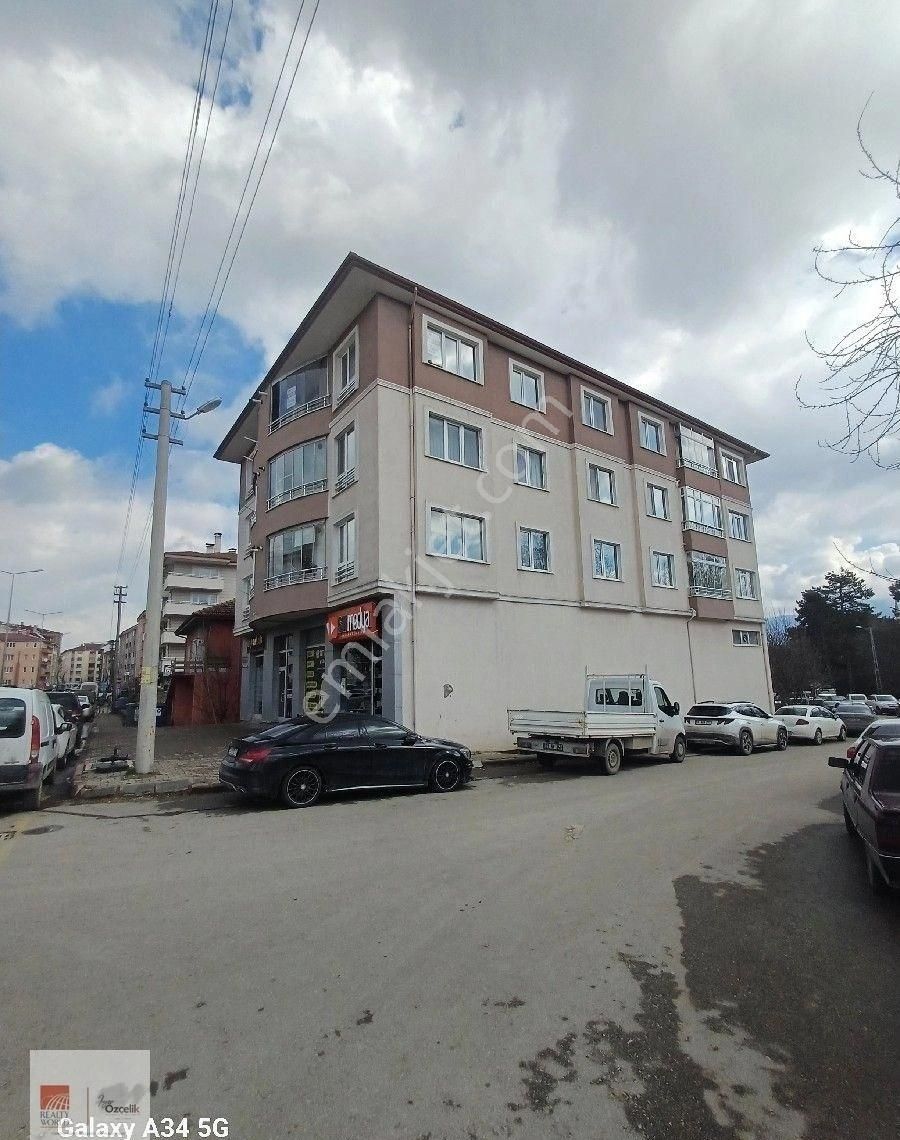 Bolu Merkez Tabaklar Satılık Daire Rw'den Satılık Geniş 2+1 Daire