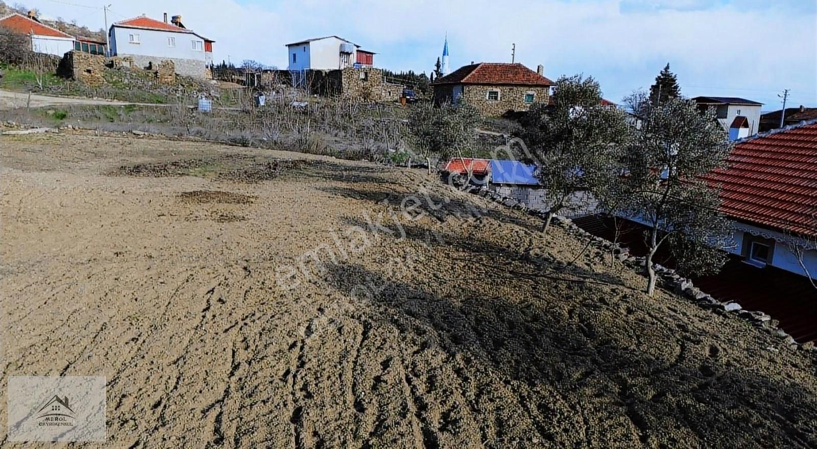 Eşme Güneyköy'de Köy İçinde İmarlı Satılık Arsa - Görsel 27
