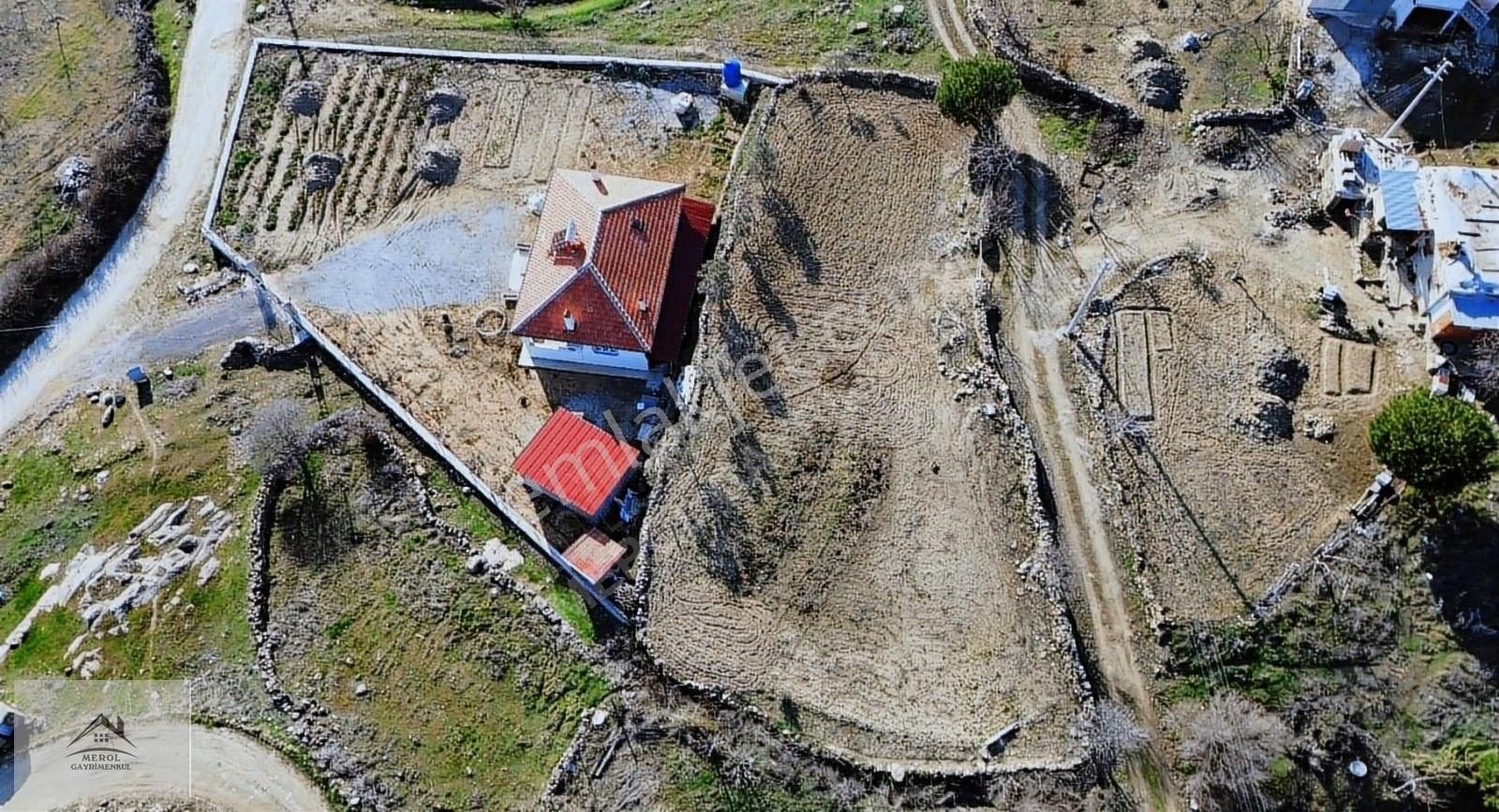 Eşme Güneyköy'de Köy İçinde İmarlı Satılık Arsa - Görsel 17