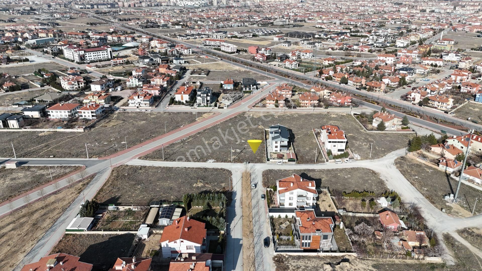 Selçuklu Sille Ak Satılık Konut İmarlı Abdulhamid Han Caddesi Yakını 2 Kata İmarlı Fırsat 1042 M² Arsa