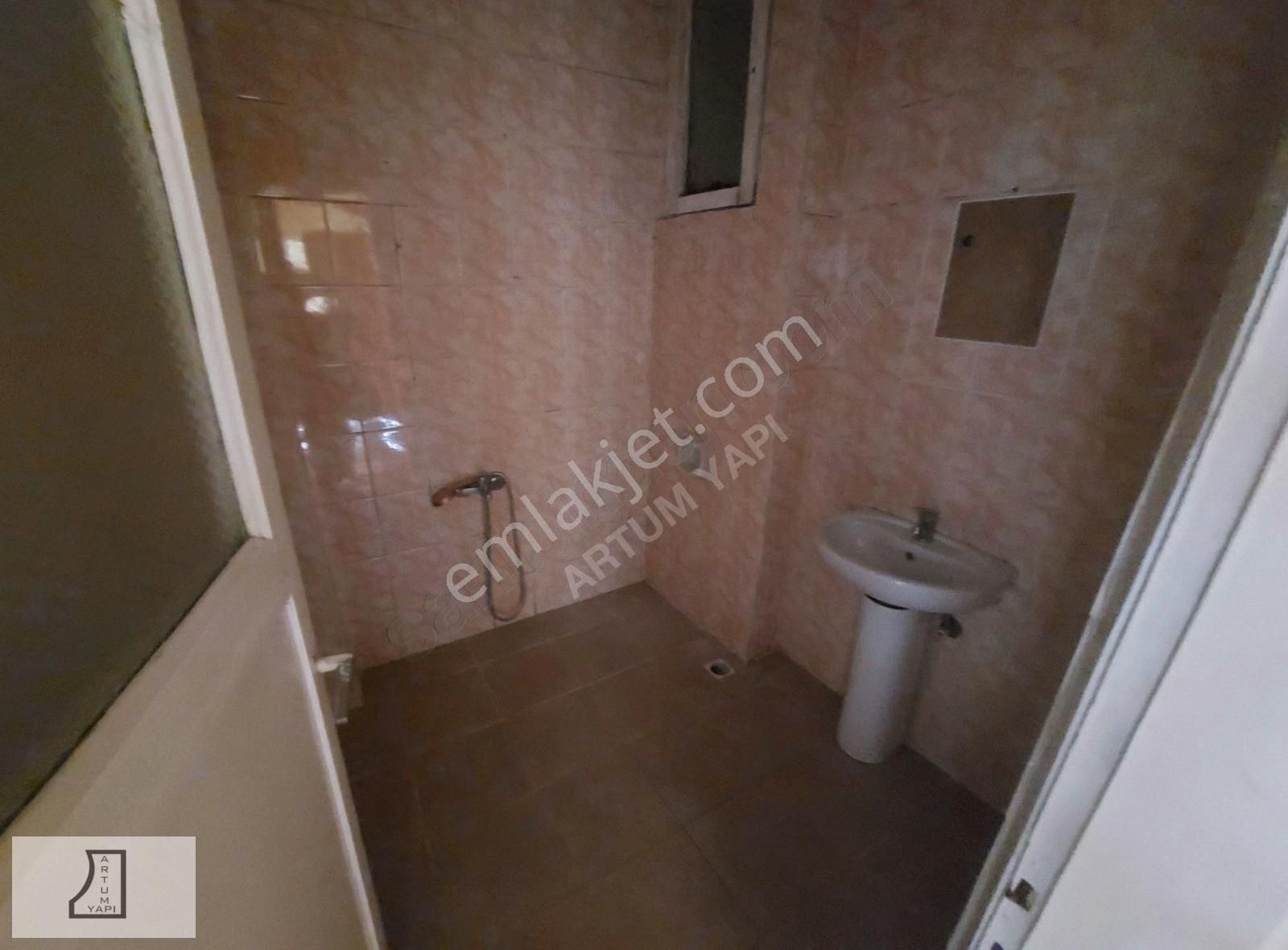 Kağıthane Emniyet Evleri Kiralık Daire Eminyetevler'de Meteoya 5 Dk 2+1arakat Kiralık Daire