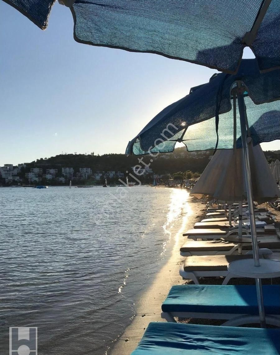 Bodrumda Satılık Müstakil Ev Bitezde Denize 200 Metre Düzayak Bahçeli Villa Kumsal Plaja Cok Yakın - Görsel 2