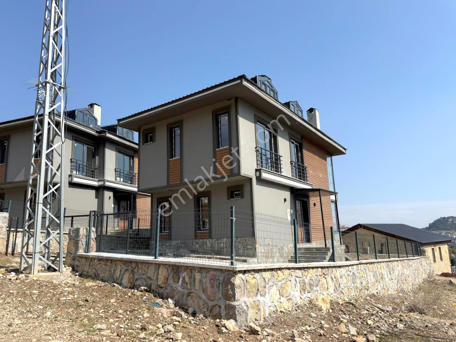 Remax Toros'tan Fındıkpınarı'nda Satılık 3+1 Villa - Görsel 10