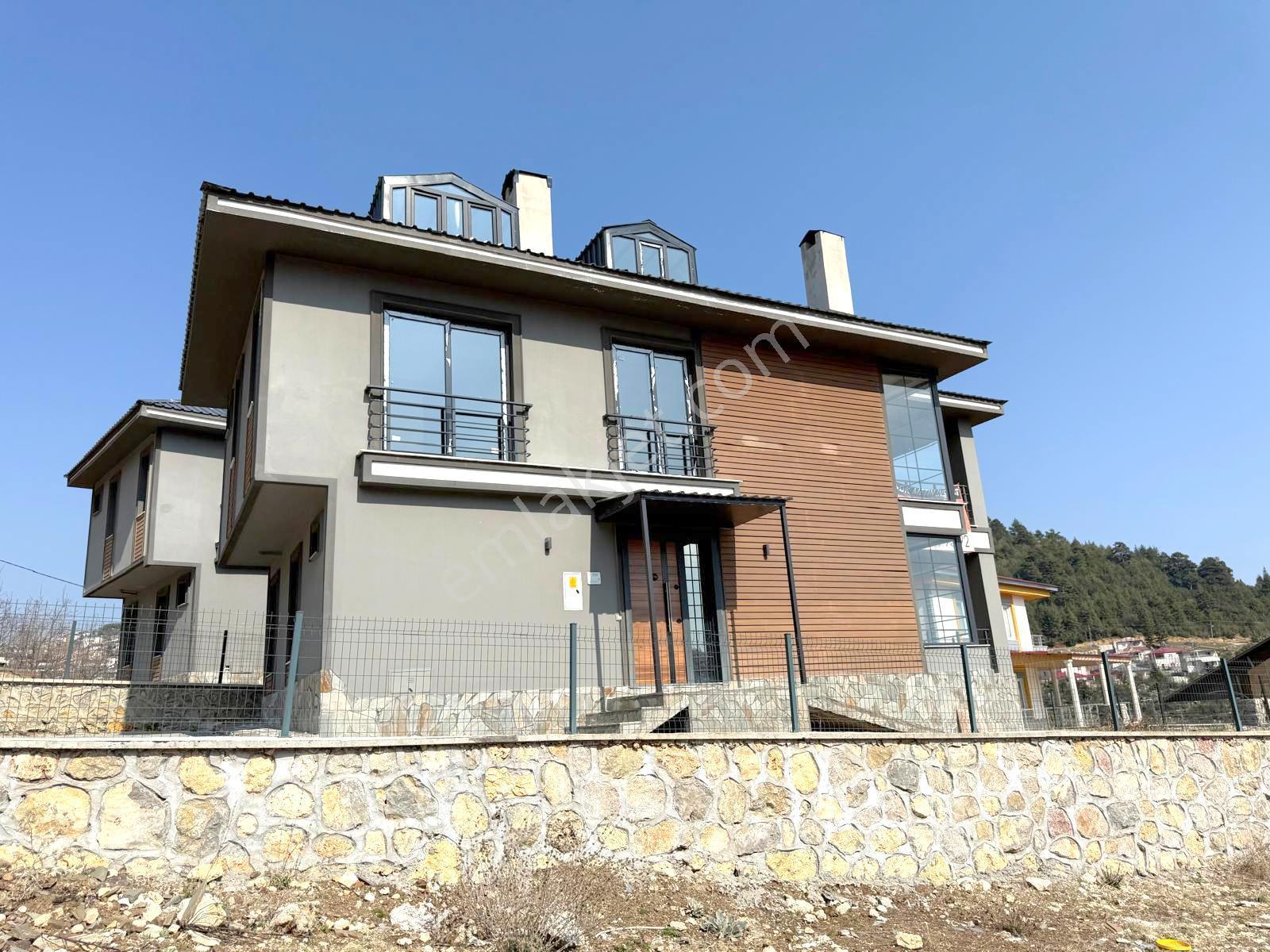 Remax Toros'tan Fındıkpınarı'nda Satılık 3+1 Villa - Görsel 2