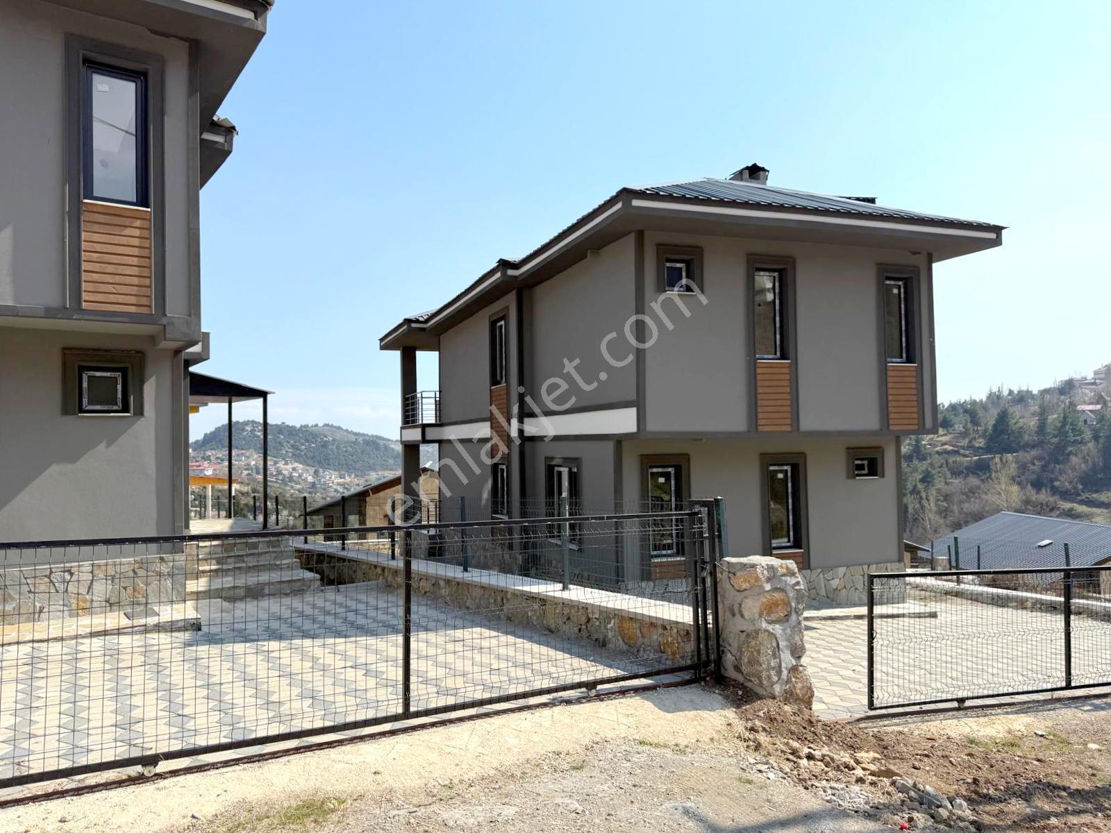 Remax Toros'tan Fındıkpınarı'nda Satılık 3+1 Villa - Görsel 11