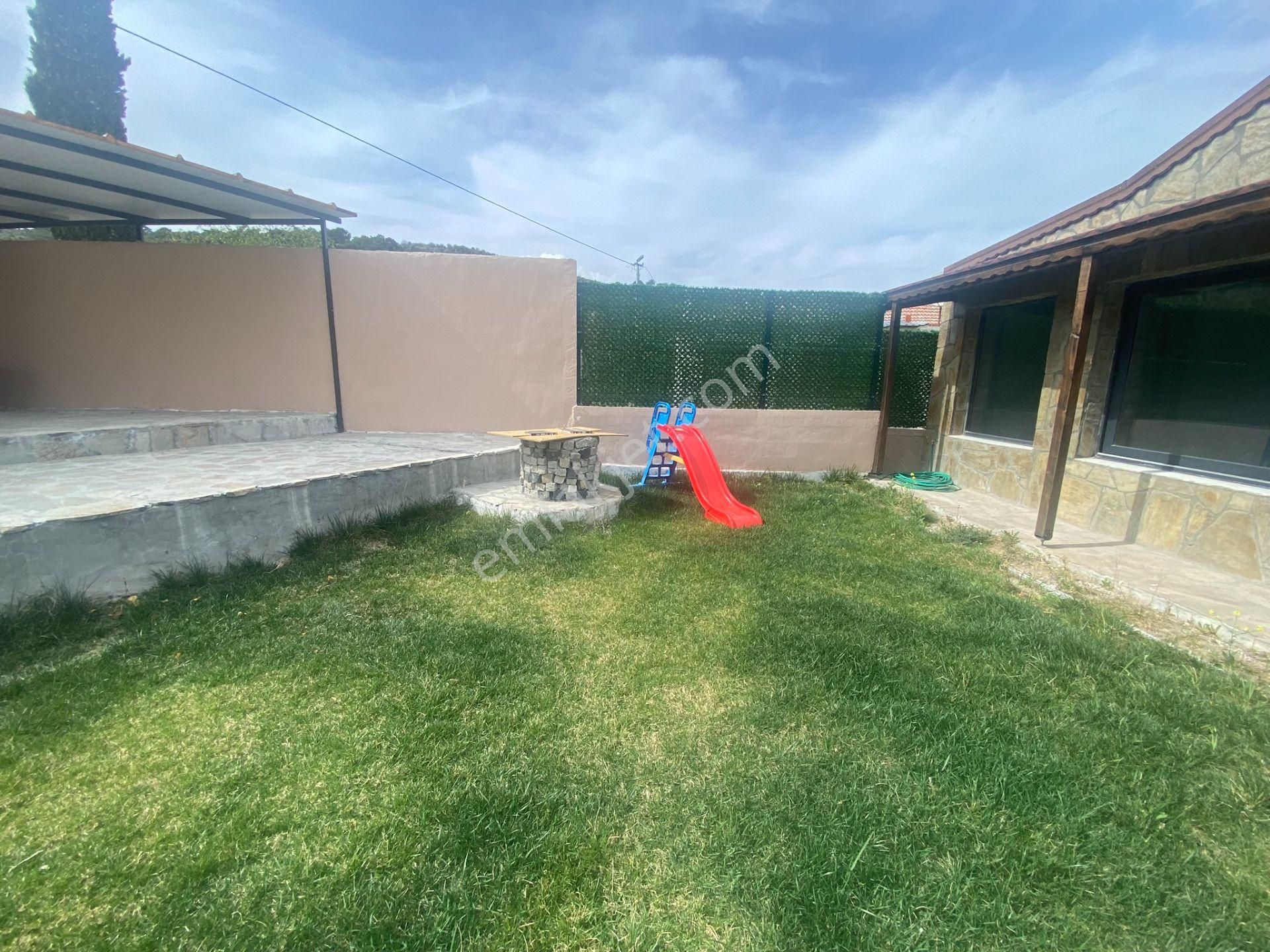 Dikili Güven Emlak'tan Demirtaş Köyünde Acil Satılık Müstakil Taş Ev - Görsel 33