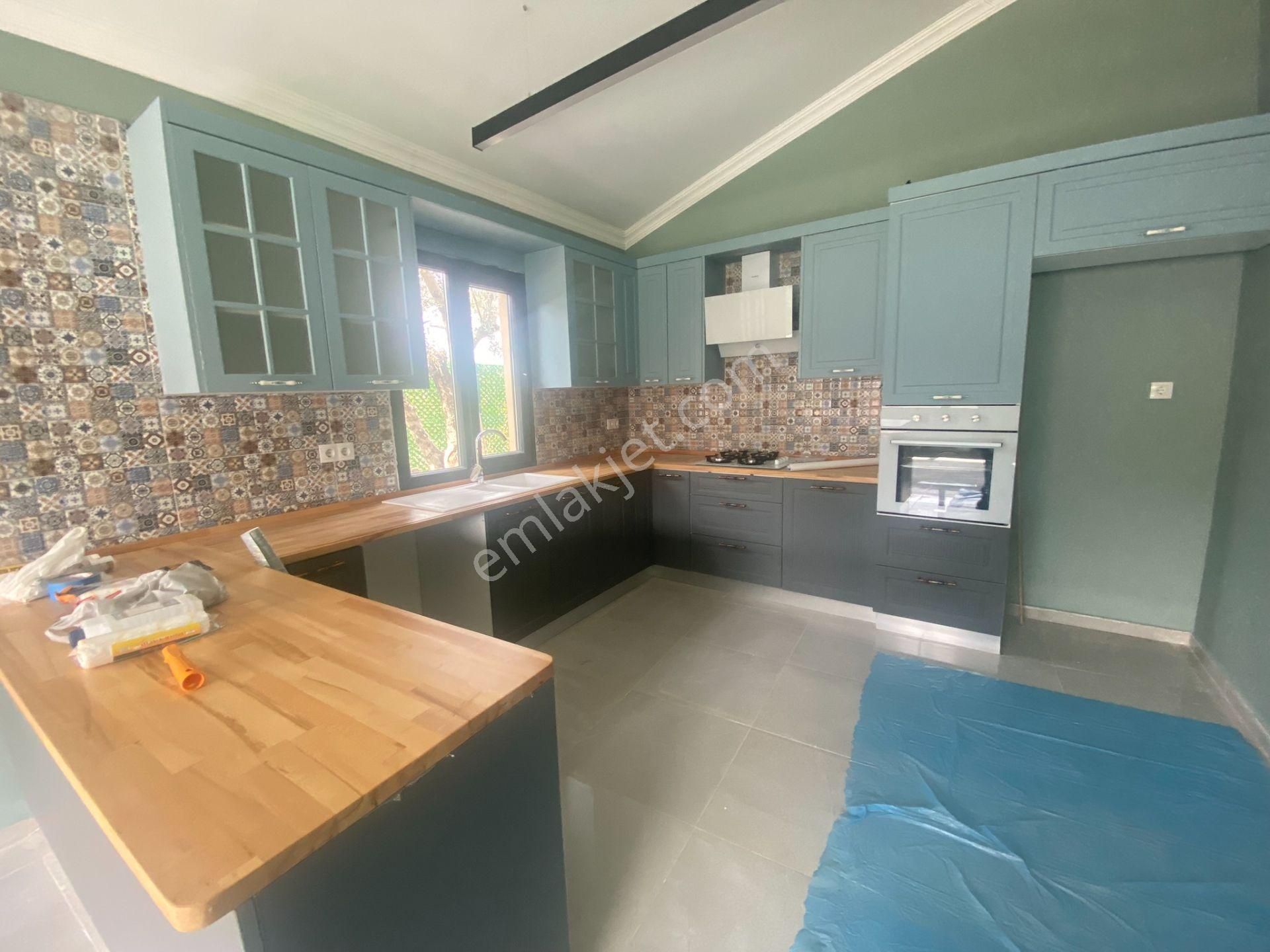 Dikili Güven Emlak'tan Demirtaş Köyünde Acil Satılık Müstakil Taş Ev - Görsel 12