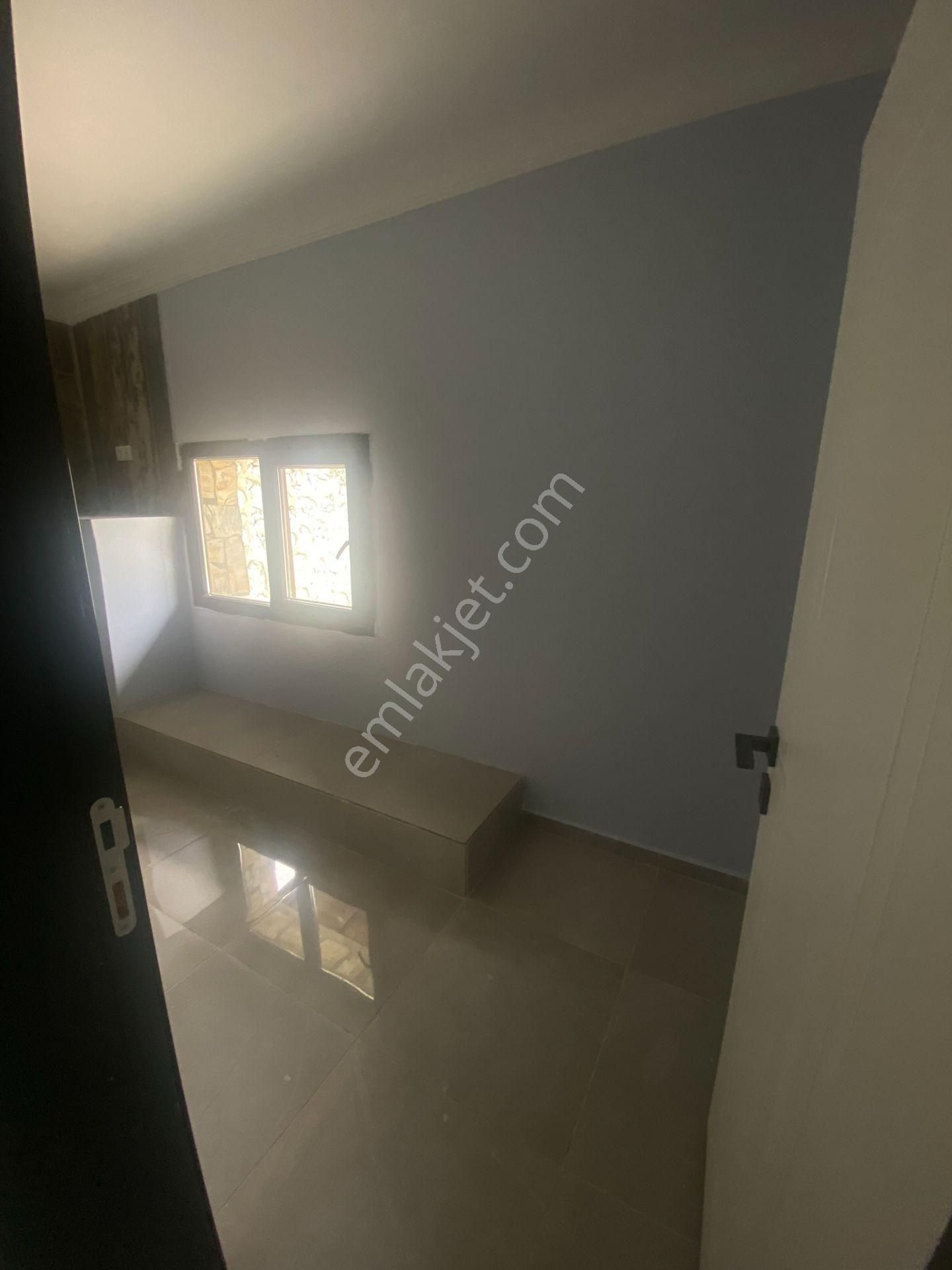 Dikili Güven Emlak'tan Demirtaş Köyünde Acil Satılık Müstakil Taş Ev - Görsel 26