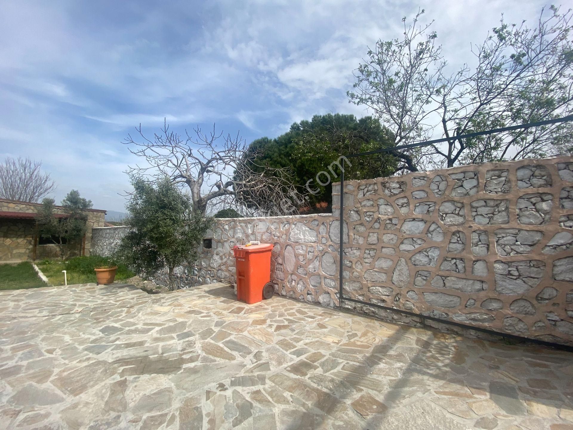 Dikili Güven Emlak'tan Demirtaş Köyünde Acil Satılık Müstakil Taş Ev - Görsel 35