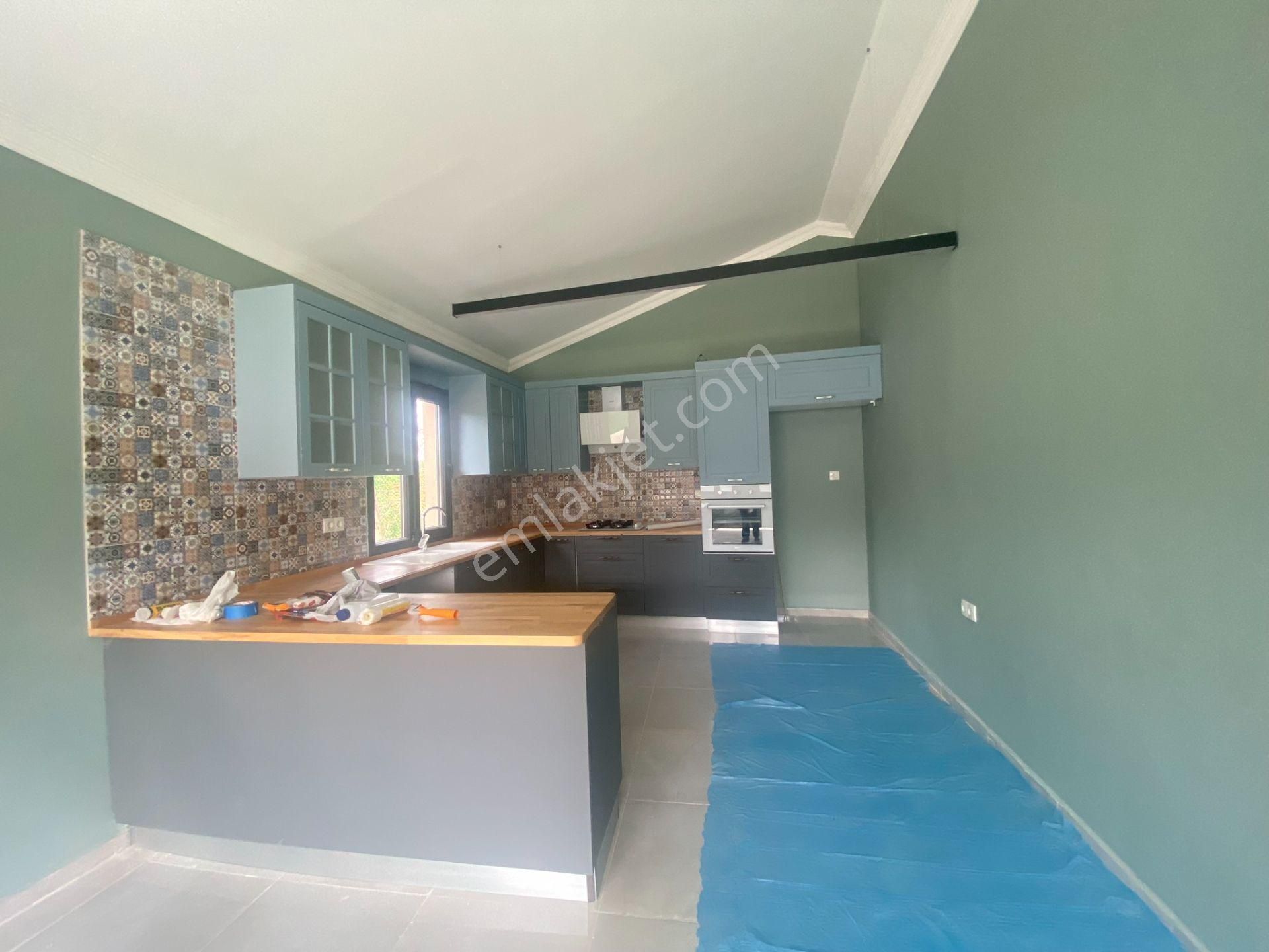 Dikili Güven Emlak'tan Demirtaş Köyünde Acil Satılık Müstakil Taş Ev - Görsel 11