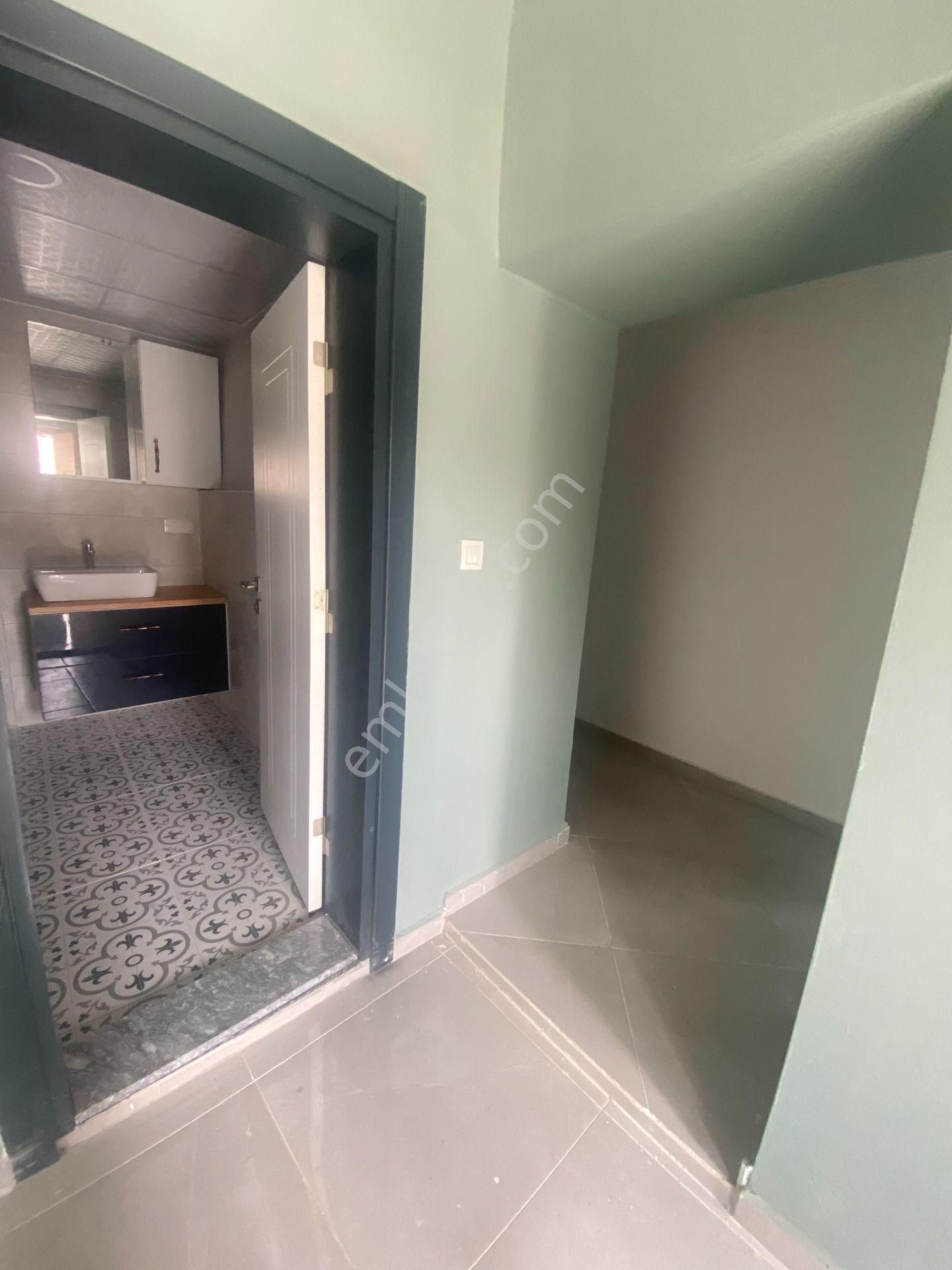 Dikili Güven Emlak'tan Demirtaş Köyünde Acil Satılık Müstakil Taş Ev - Görsel 6