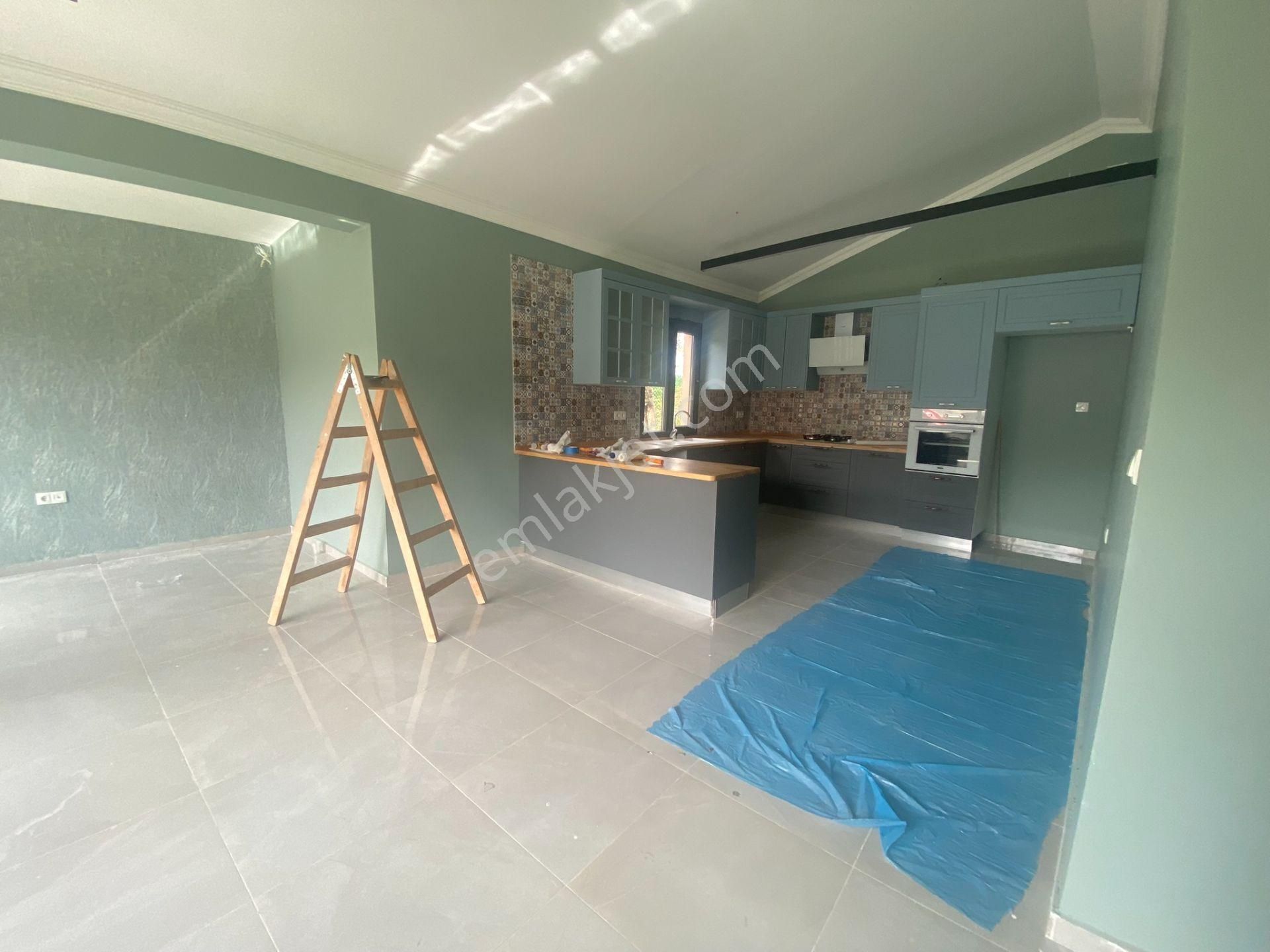 Dikili Güven Emlak'tan Demirtaş Köyünde Acil Satılık Müstakil Taş Ev - Görsel 10