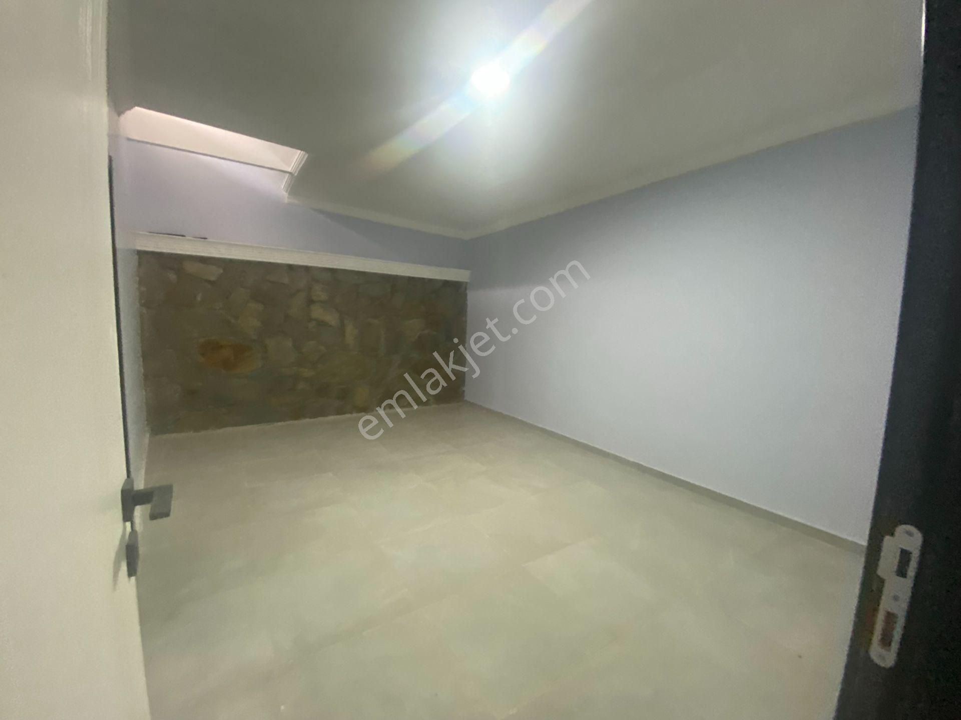 Dikili Güven Emlak'tan Demirtaş Köyünde Acil Satılık Müstakil Taş Ev - Görsel 20