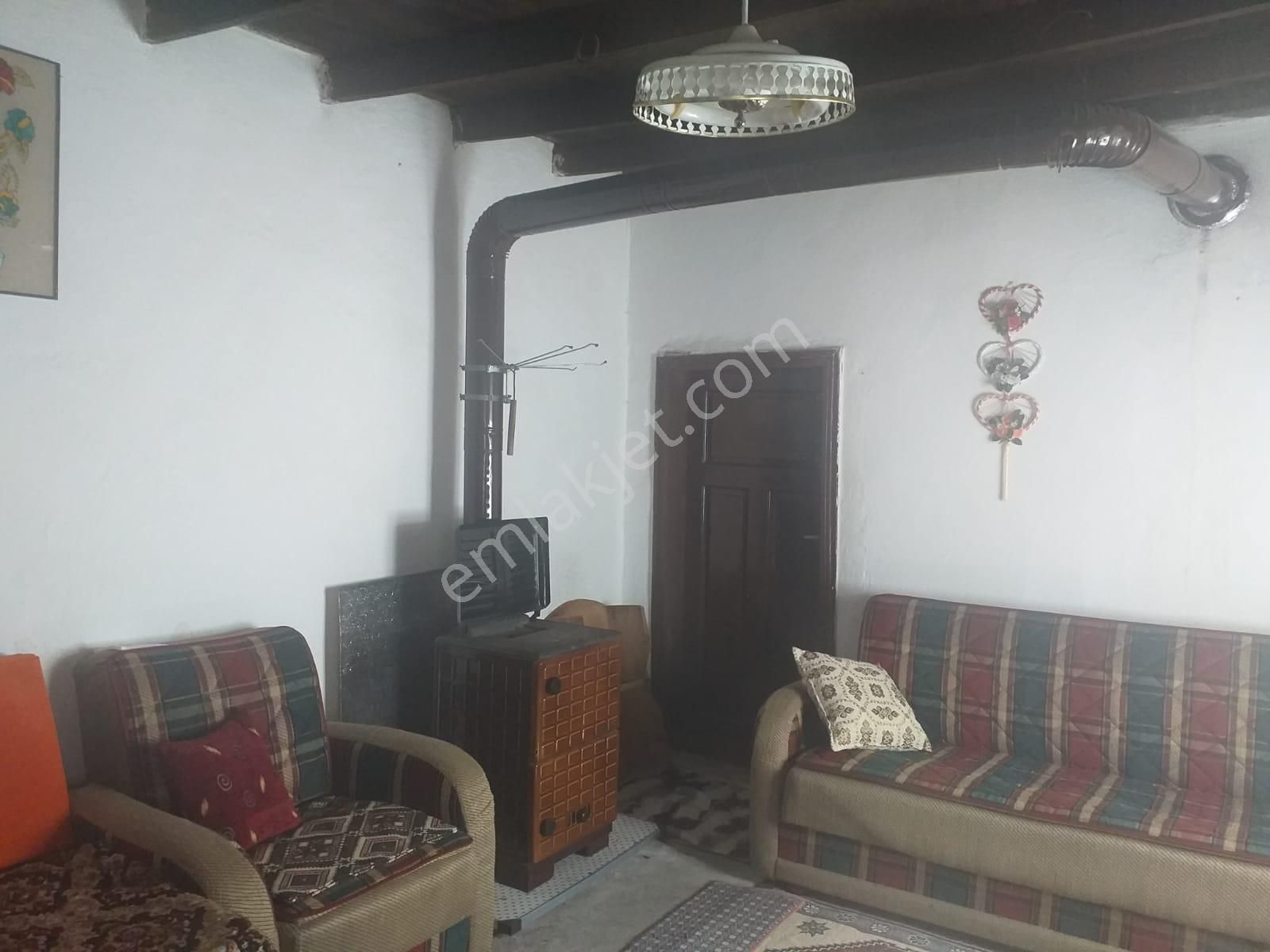 Pazarören Merkezde Müstakil Bahçeli Ev - Görsel 16