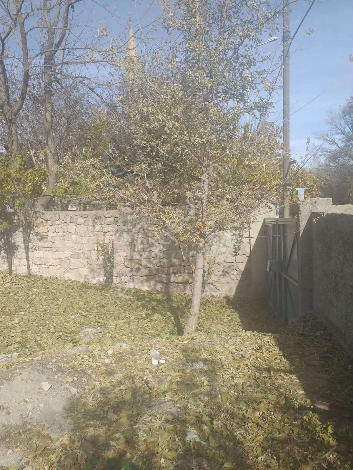 Pazarören Merkezde Müstakil Bahçeli Ev - Görsel 24