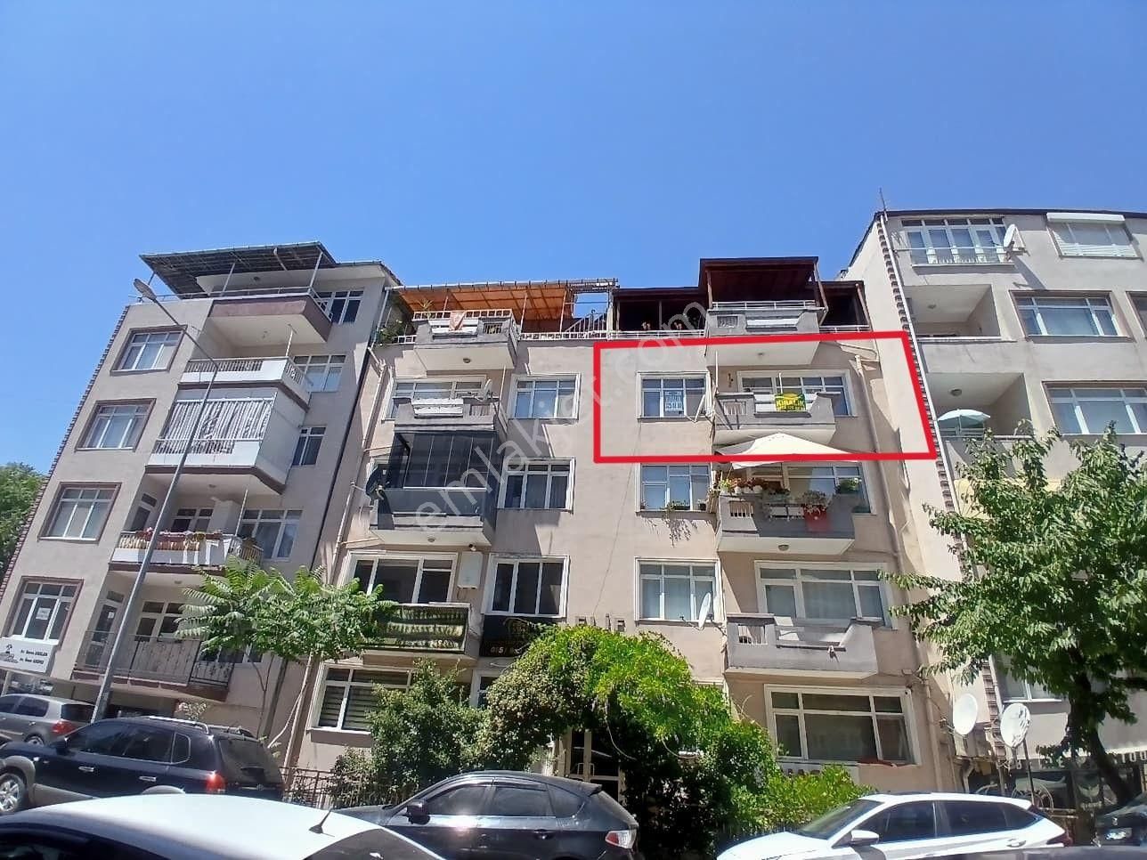 Eskidjiden İzmit Merkezde Eşyalı 3+1 Kiralık Daire