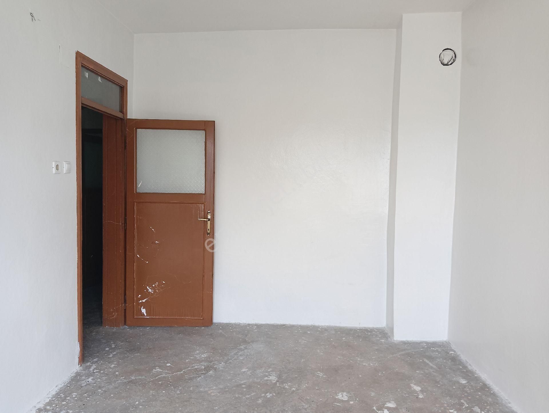 Akyol Gayrimenkul Den Satlık Müstakil Ev Karşıyada 3katlı 1+1 - Görsel 10