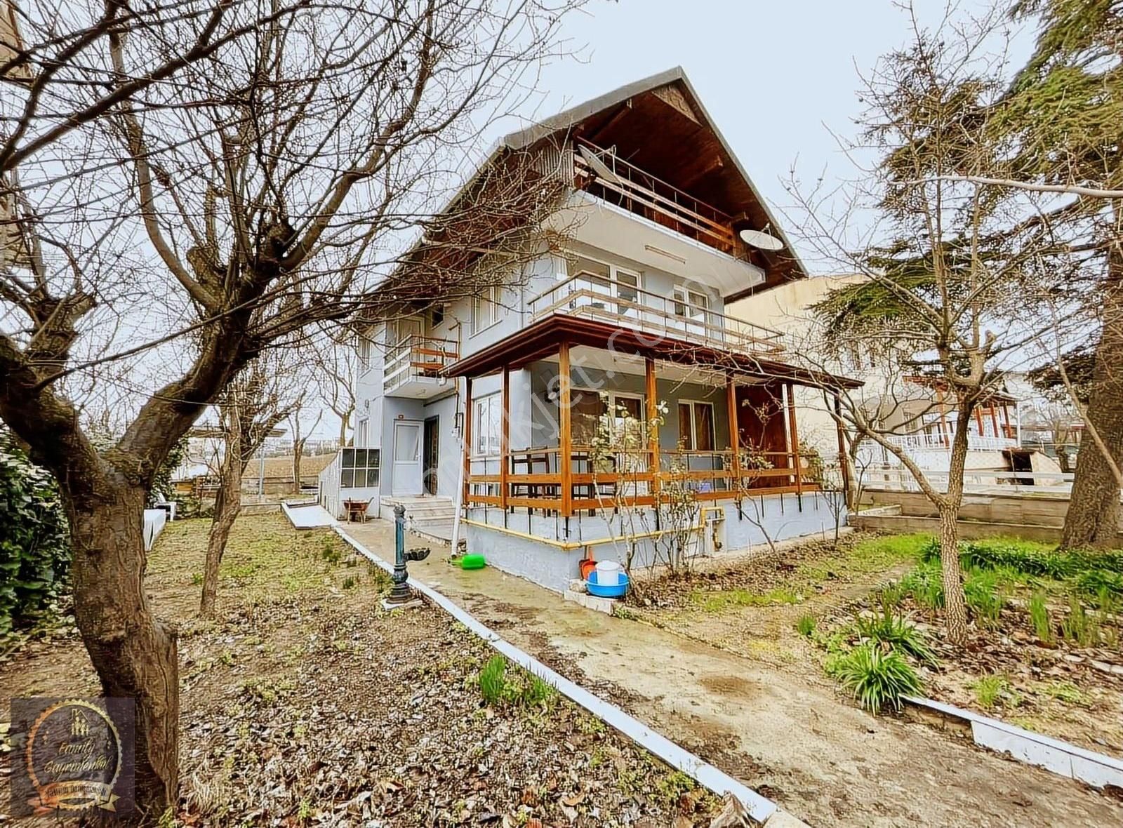 Silivri Çanta Balaban Satılık Villa Silivri Villakent Sitesinde Satılık 3 Katlı Müstakil Villa