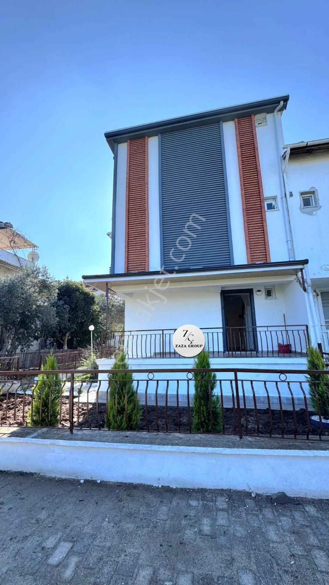 Didim Altınkum Satılık Villa Didim Yeşilkent Yolunda Yenilenmiş, Bahçeli, Masrafsız 4+1 Villa!