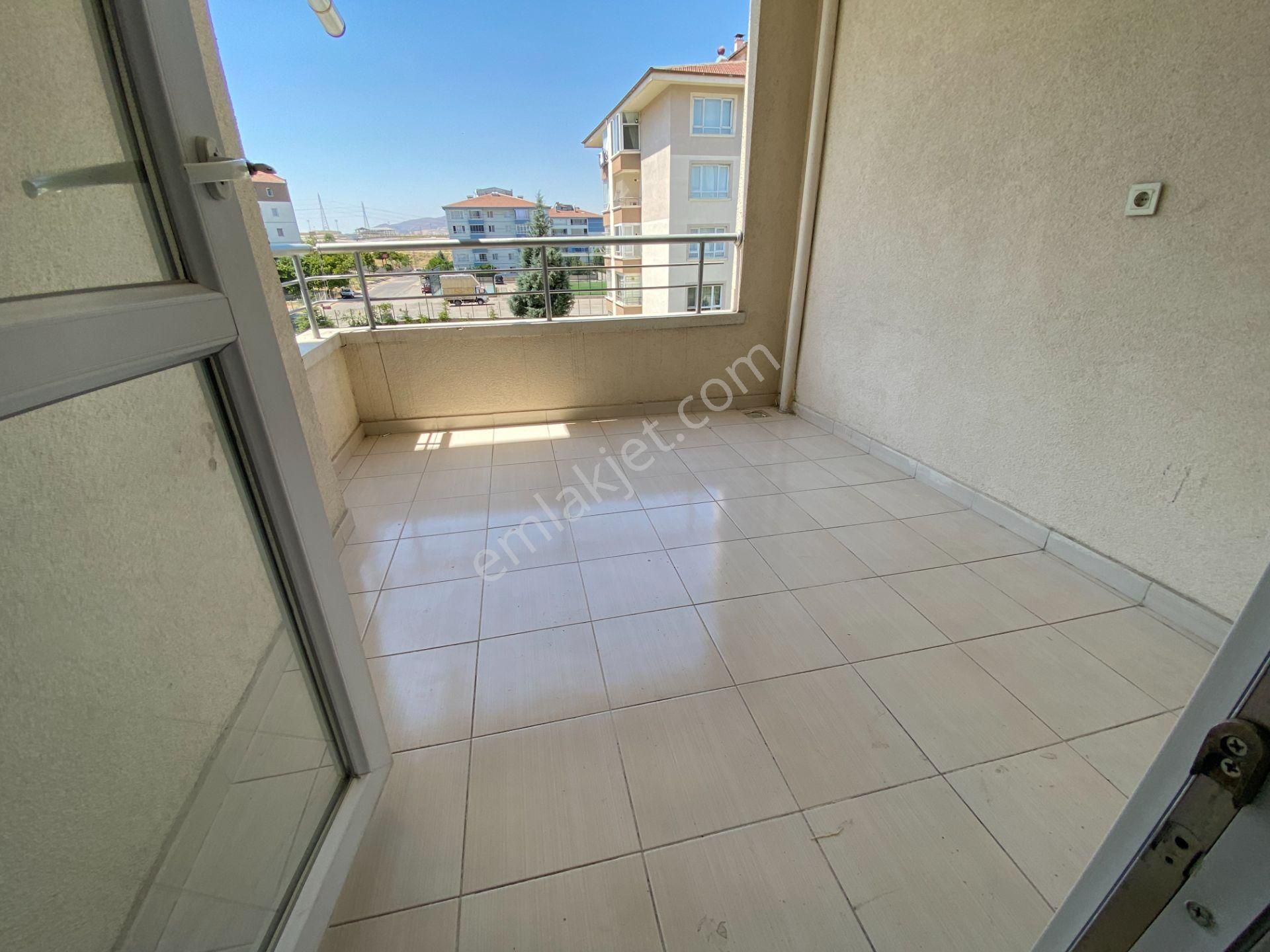 Site İçi Asansörlü Ebeveyn Banyolu Güneş İçinde Arakat Kiralık 3+1 Daire - Görsel 14