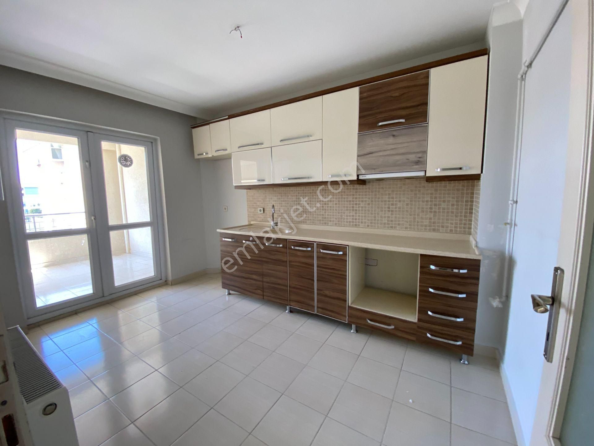 Site İçi Asansörlü Ebeveyn Banyolu Güneş İçinde Arakat Kiralık 3+1 Daire - Görsel 2