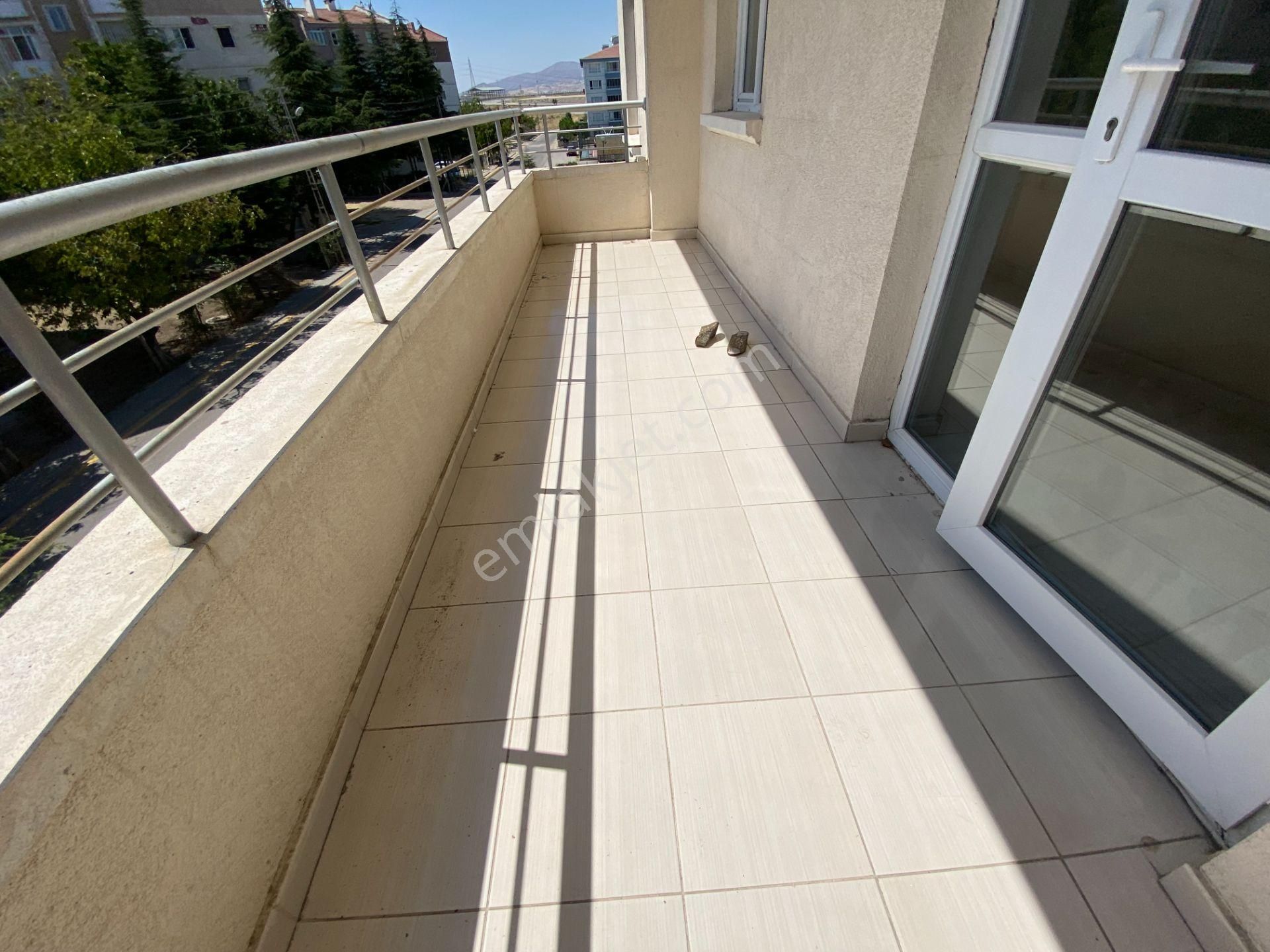 Site İçi Asansörlü Ebeveyn Banyolu Güneş İçinde Arakat Kiralık 3+1 Daire - Görsel 20
