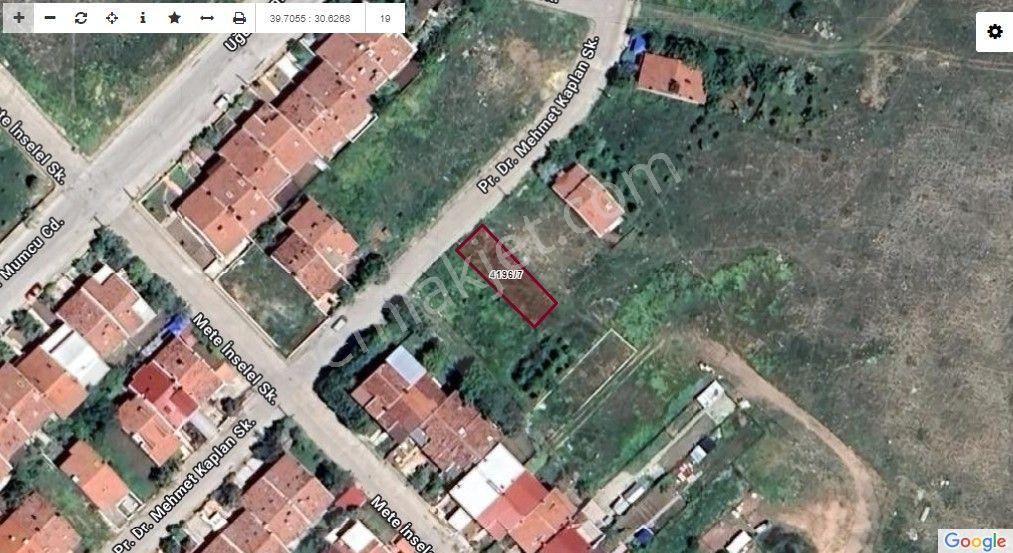 Odunpazarı Sultandere Satılık Villa İmarlı Poyraz Emlak'tan 75.yıl Mahallesinde 200 M² Villa Arsası